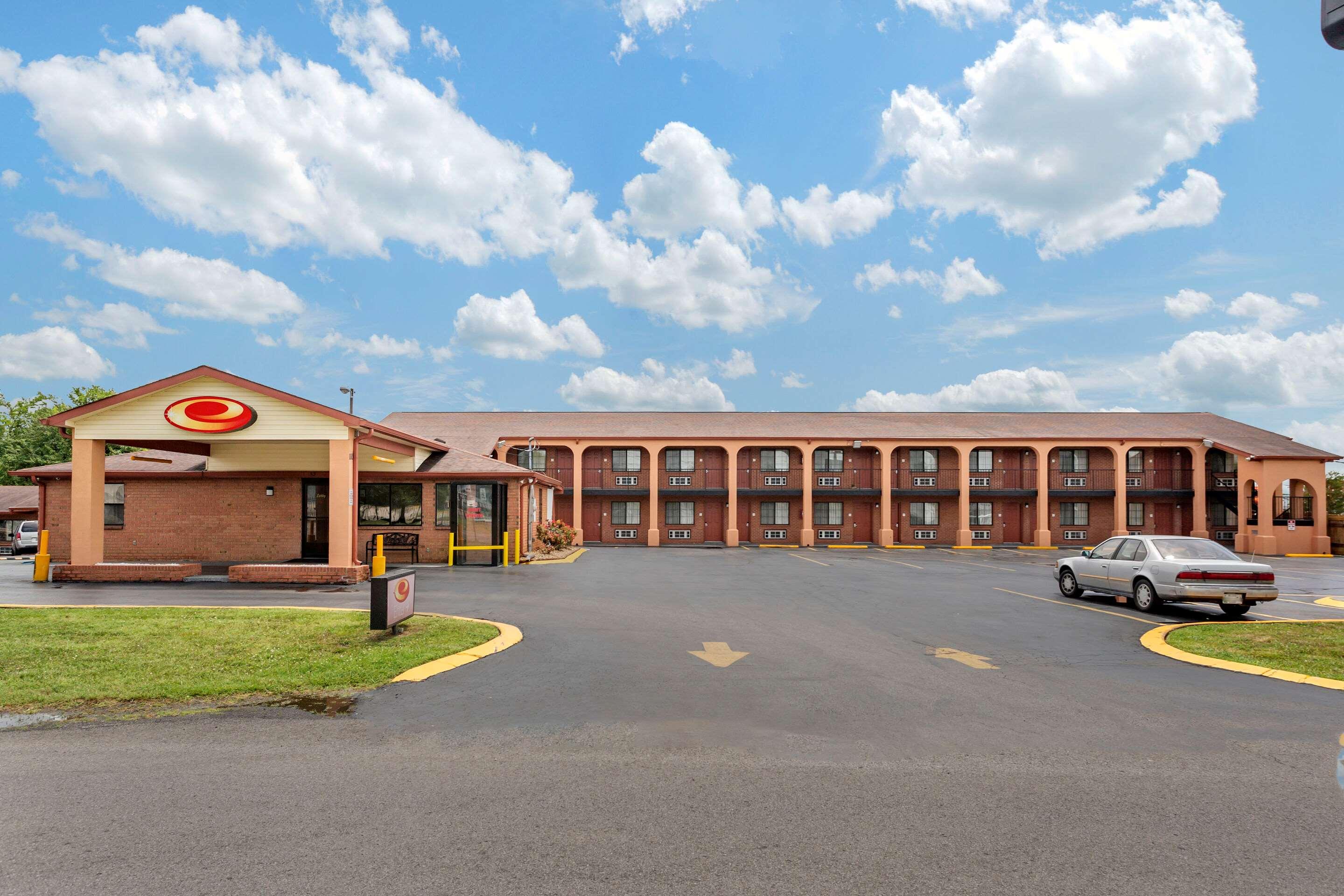 Econo Lodge North — photo 5