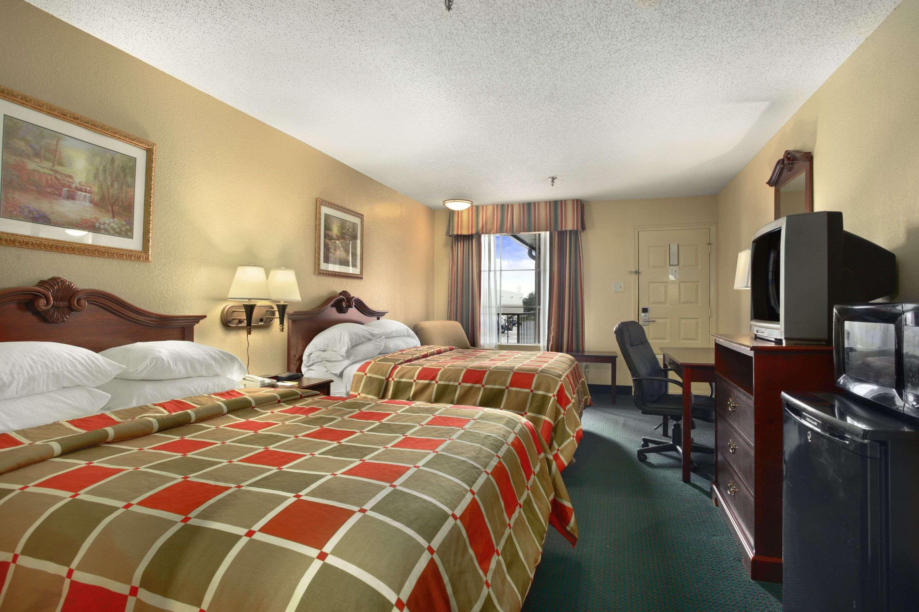 Super 8 by Wyndham New Iberia — photo 4