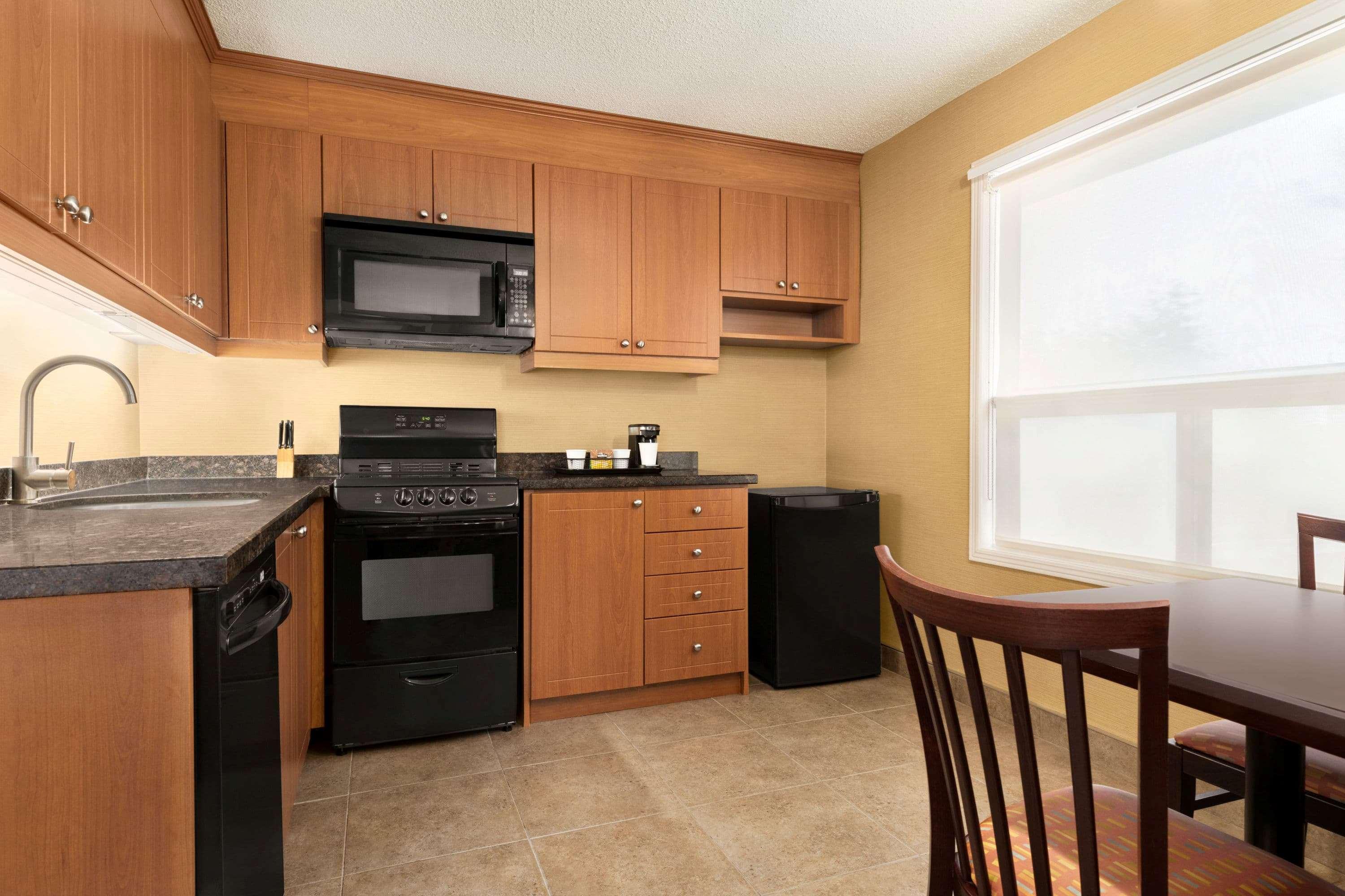 Travelodge Oshawa Whitby — photo 5