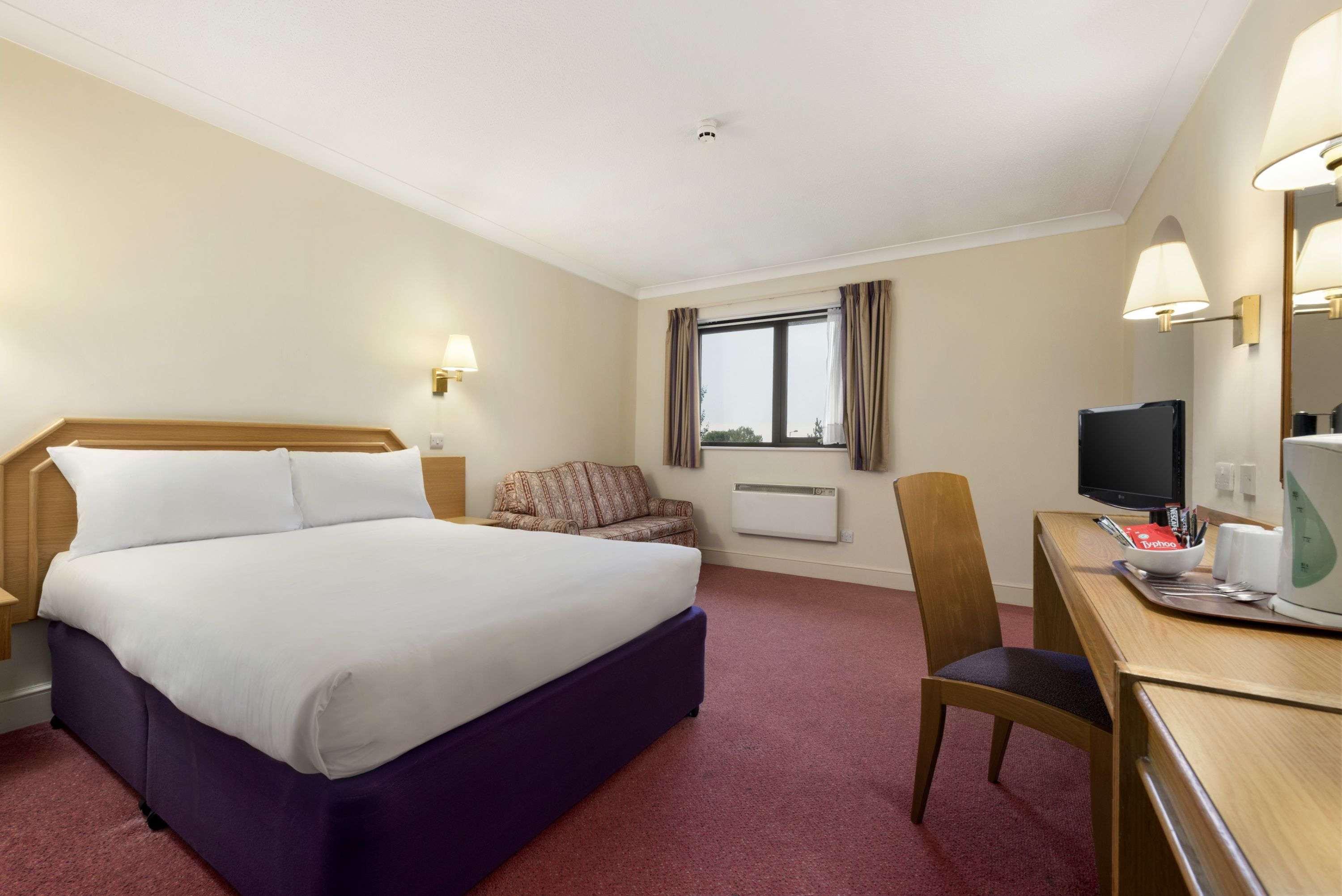 Days Inn Stafford — photo 5