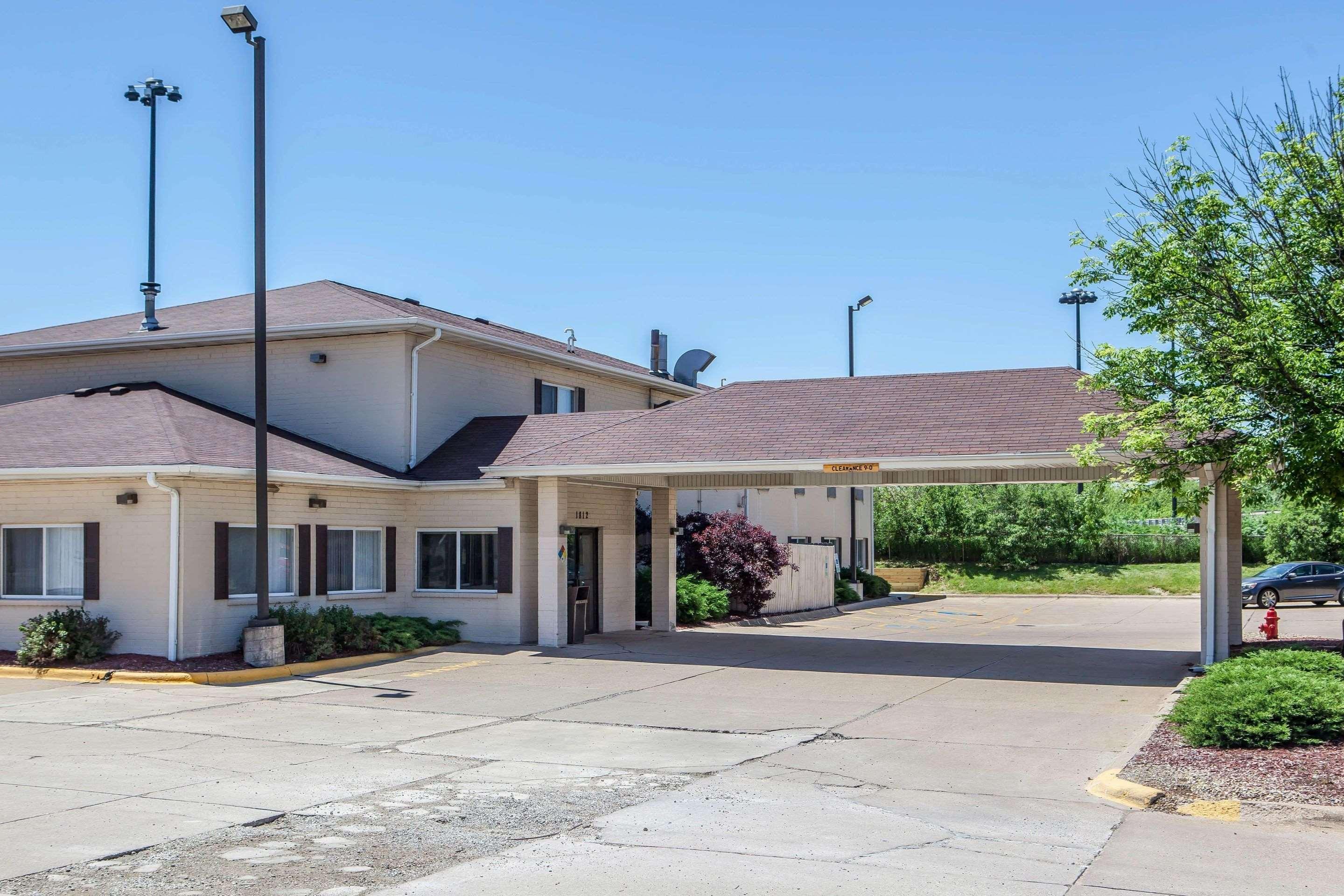 Comfort Suites Peoria I-74 — photo 3