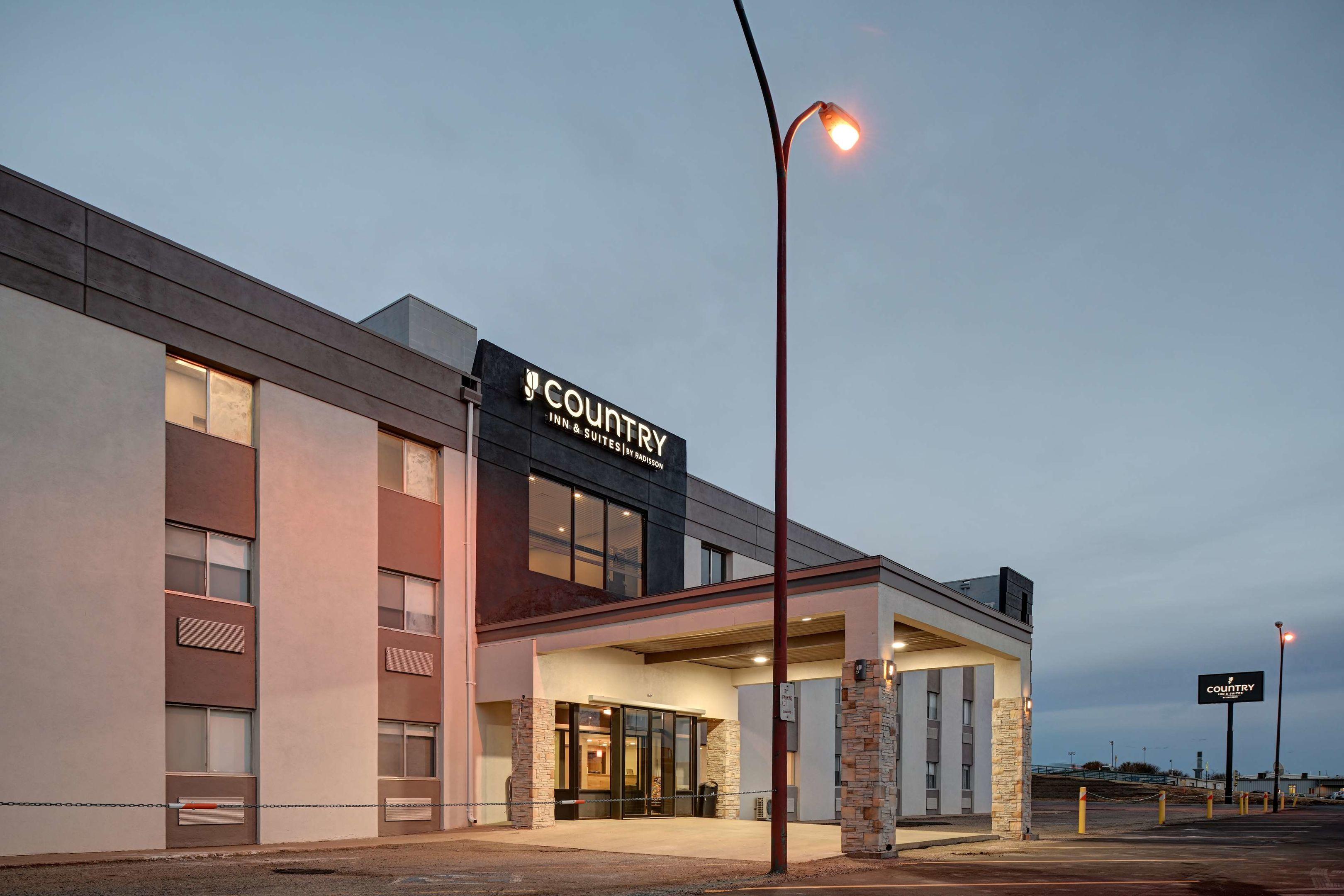 Country Inn & Suites by Radisson, Pierre, SD — photo 3