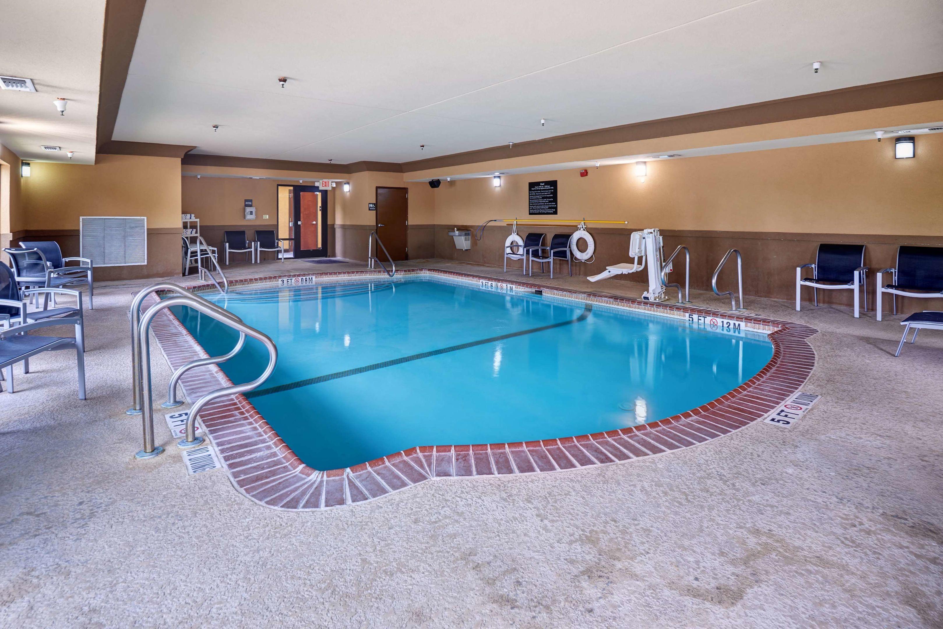 Hampton Inn & Suites Buda — photo 4