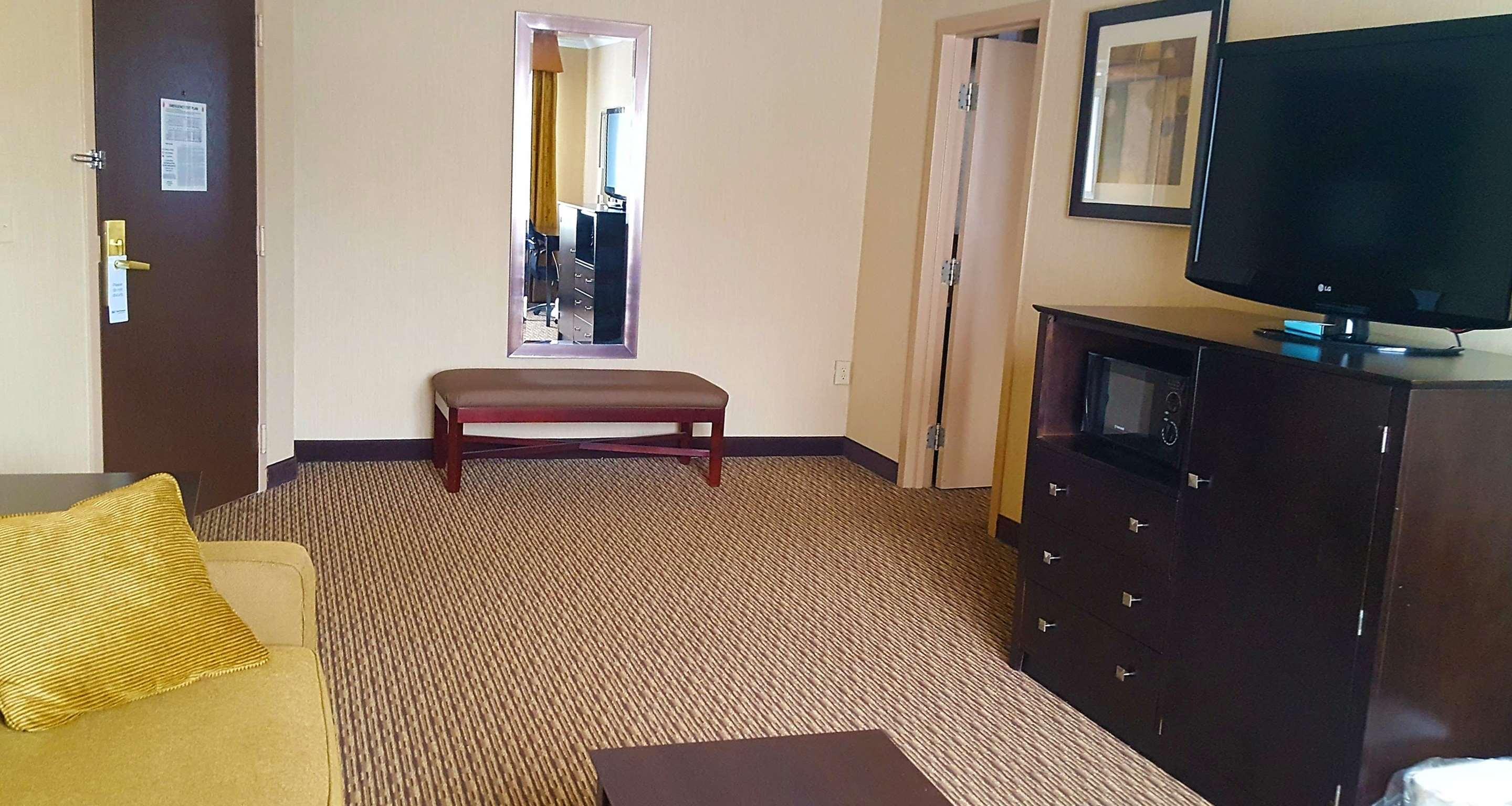 Best Western Watertown Fort Drum — photo 5