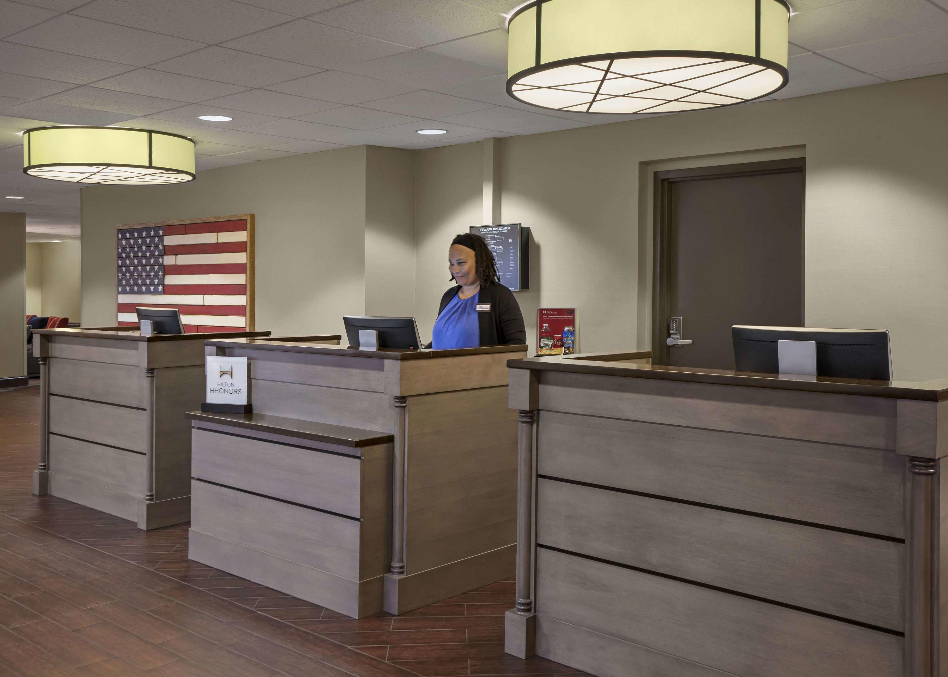 Hampton Inn & Suites Alexandria Old Town Area South — photo 4