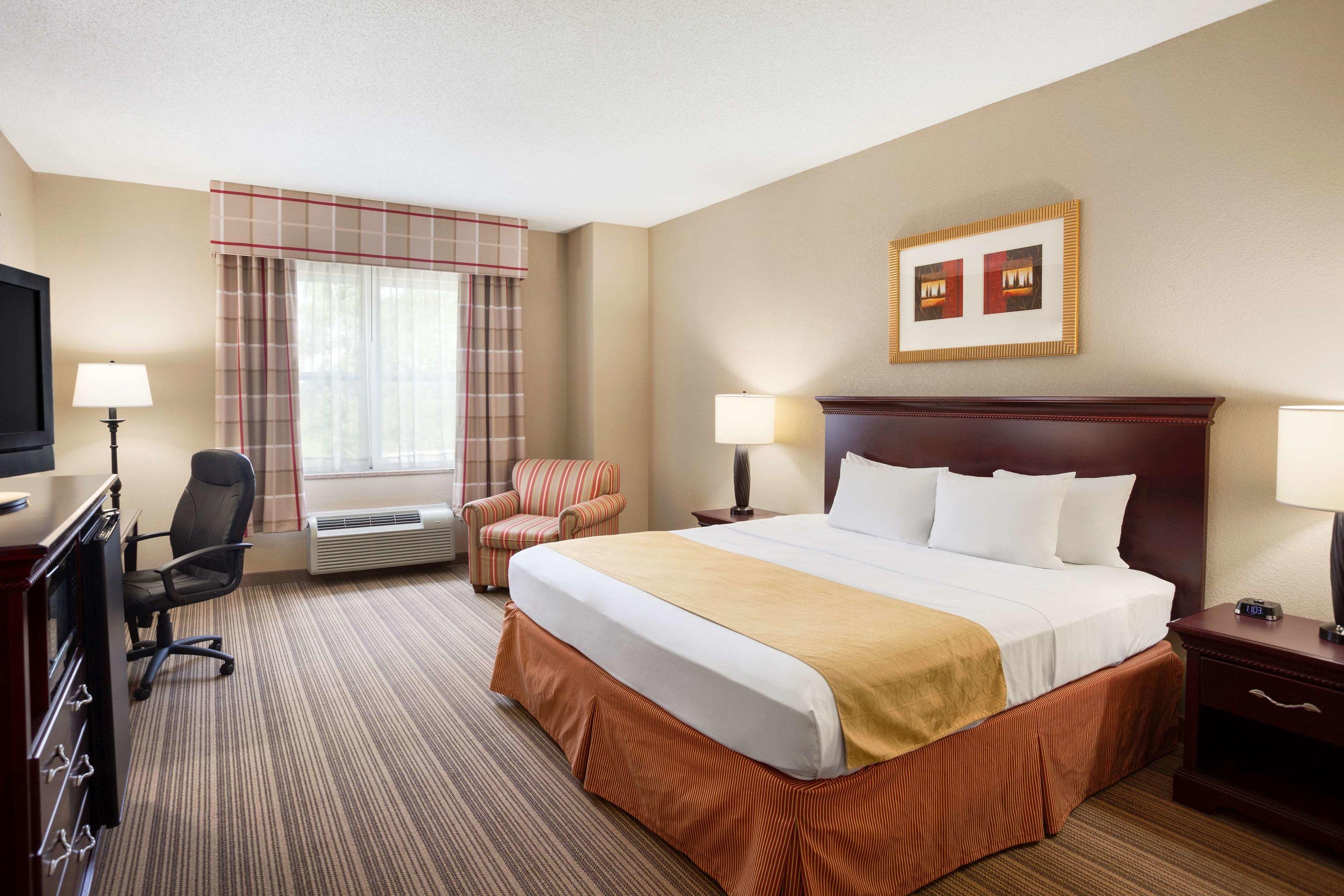 Country Inn & Suites by Radisson, Ithaca, NY — photo 3
