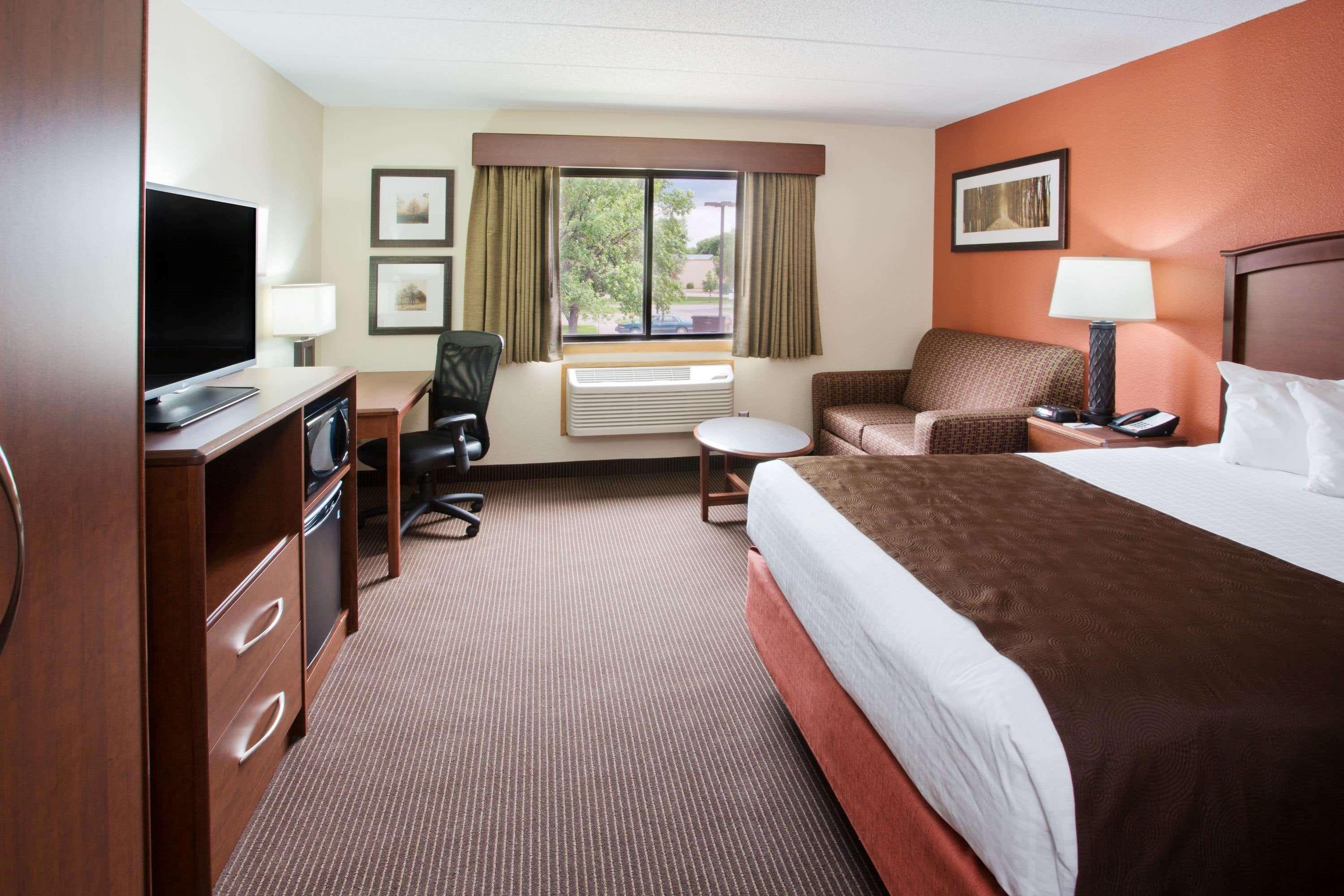 AmericInn Hotel & Suites Grand Forks — photo 4