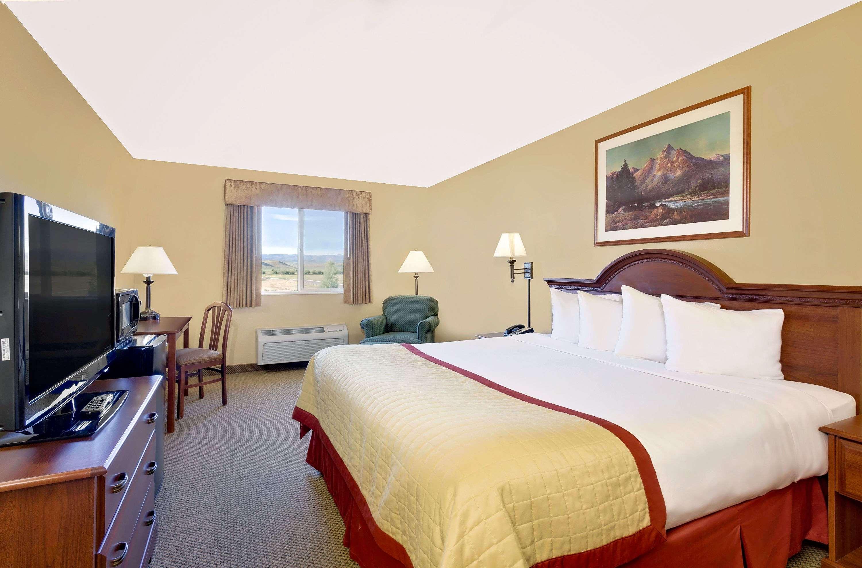 Baymont Inn & Suites Pinedale — photo 4
