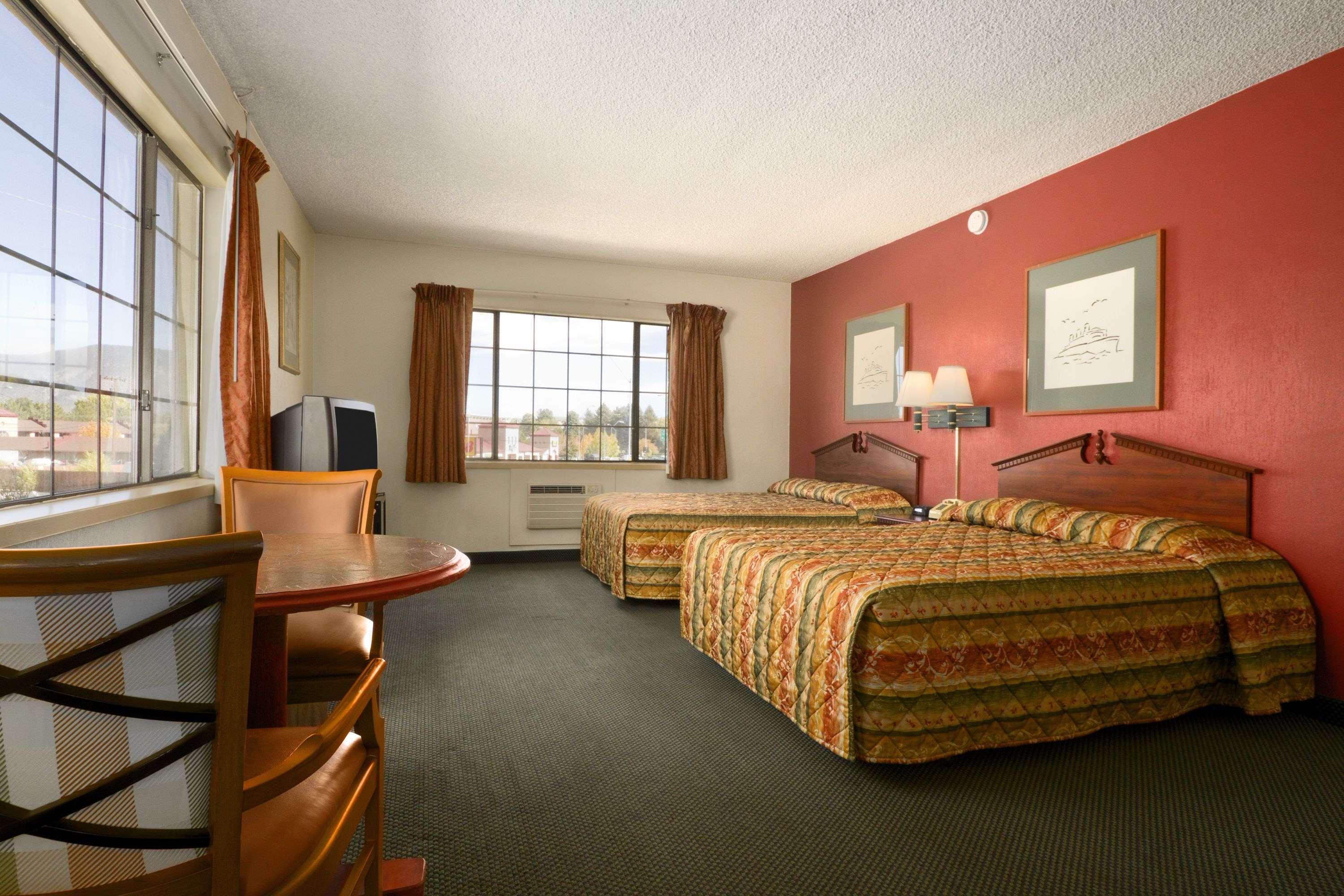 Howard Johnson Inn Flagstaff University West — photo 4