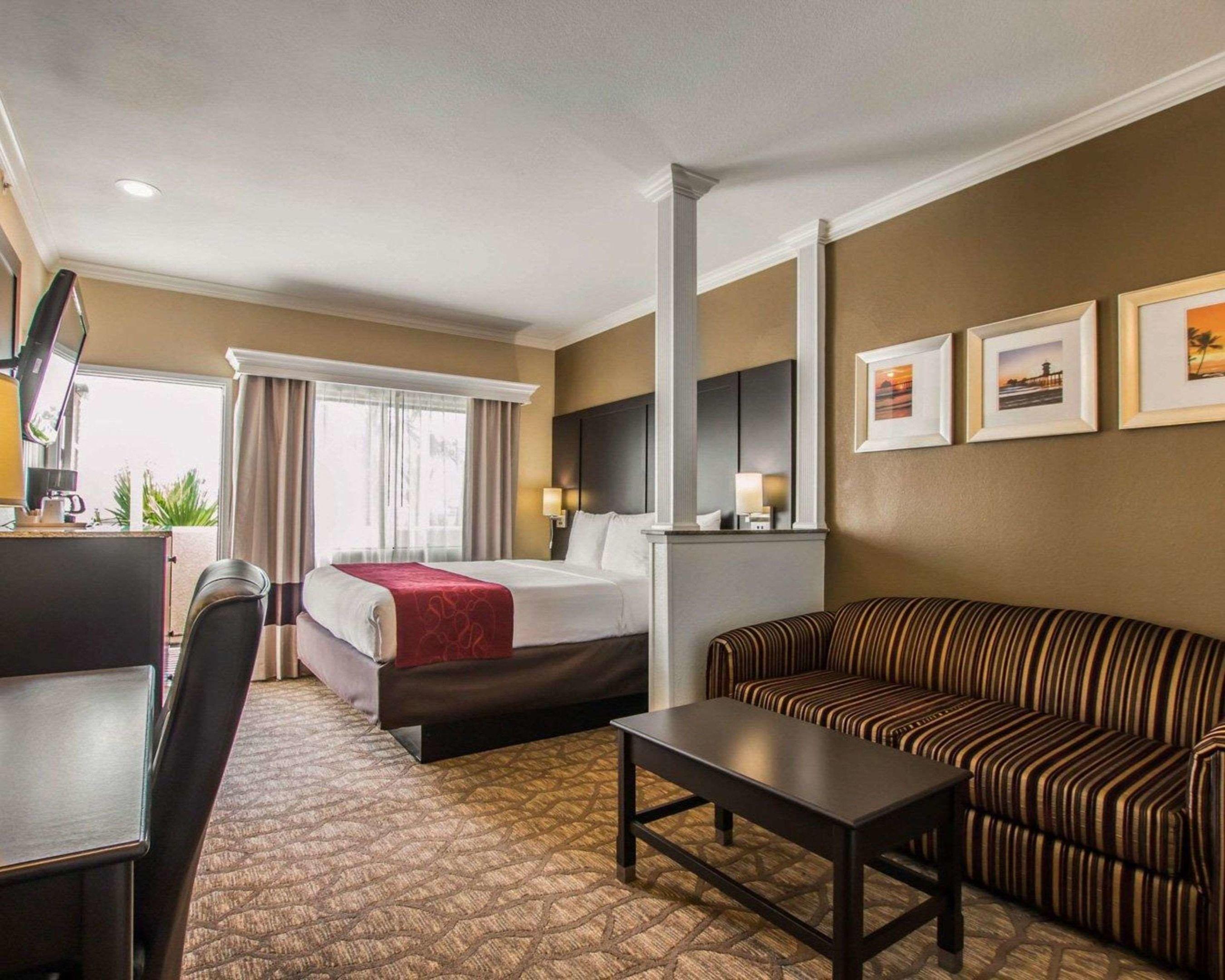 Comfort Suites Huntington Beach — photo 4