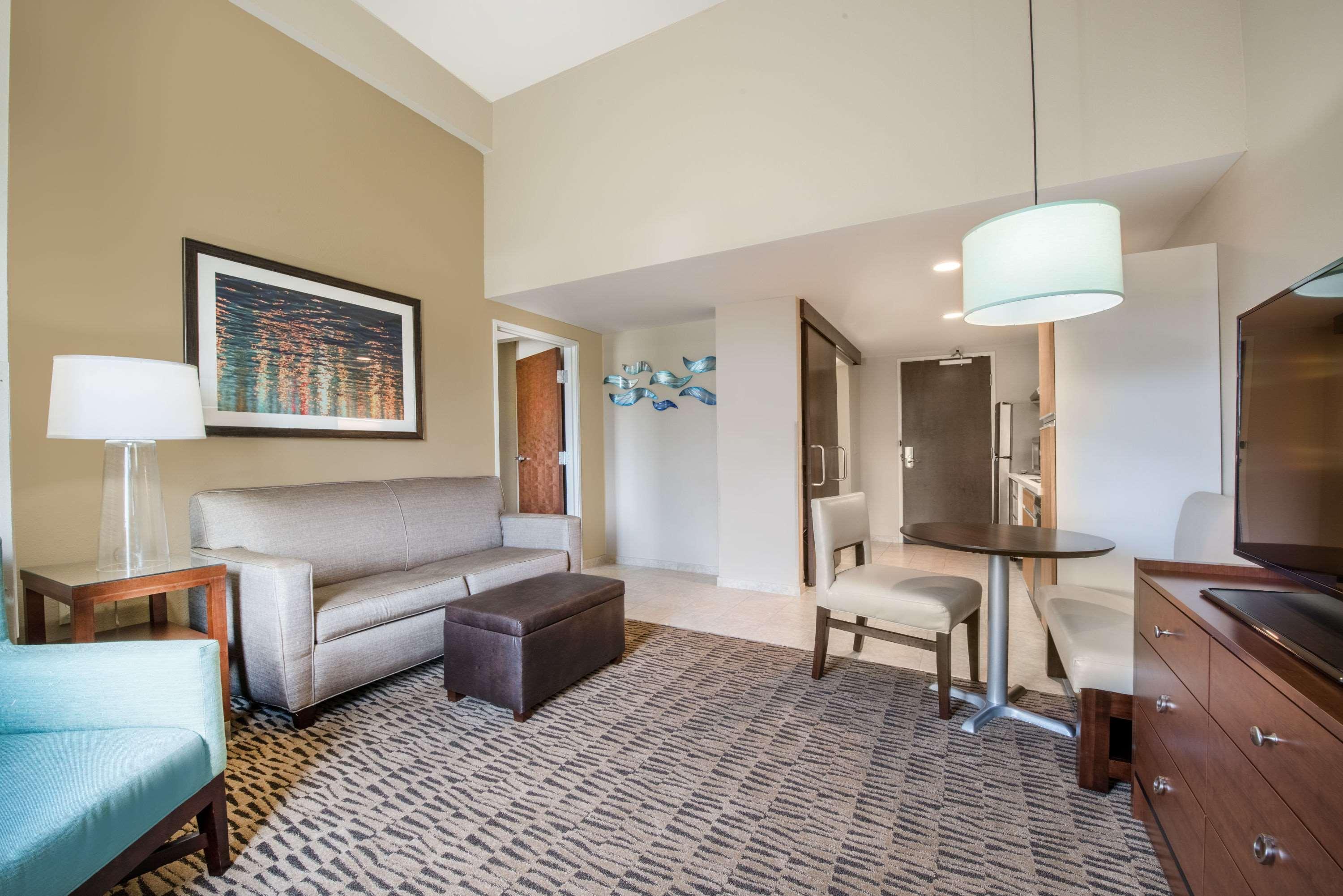 Hawthorn Suites by Wyndham Bridgeport — photo 5