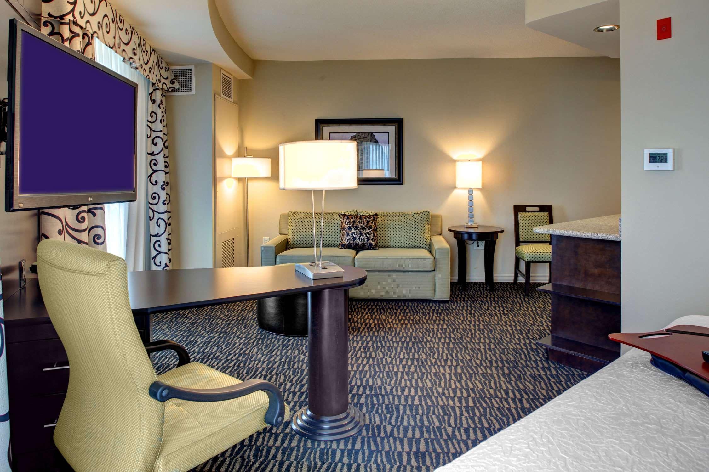 Hampton Inn And Suites Baton Rouge — photo 4