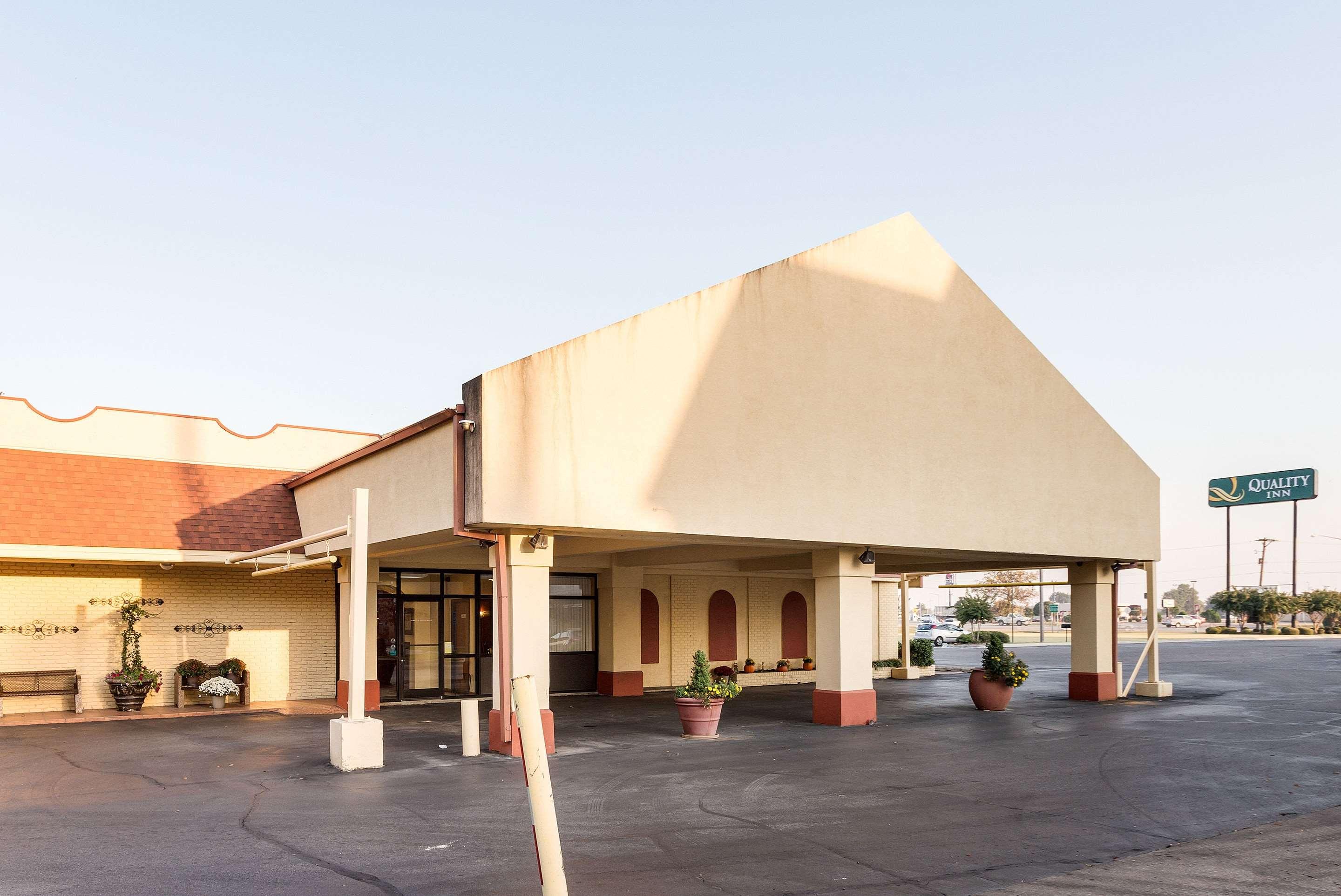 Quality Inn Blytheville — photo 3