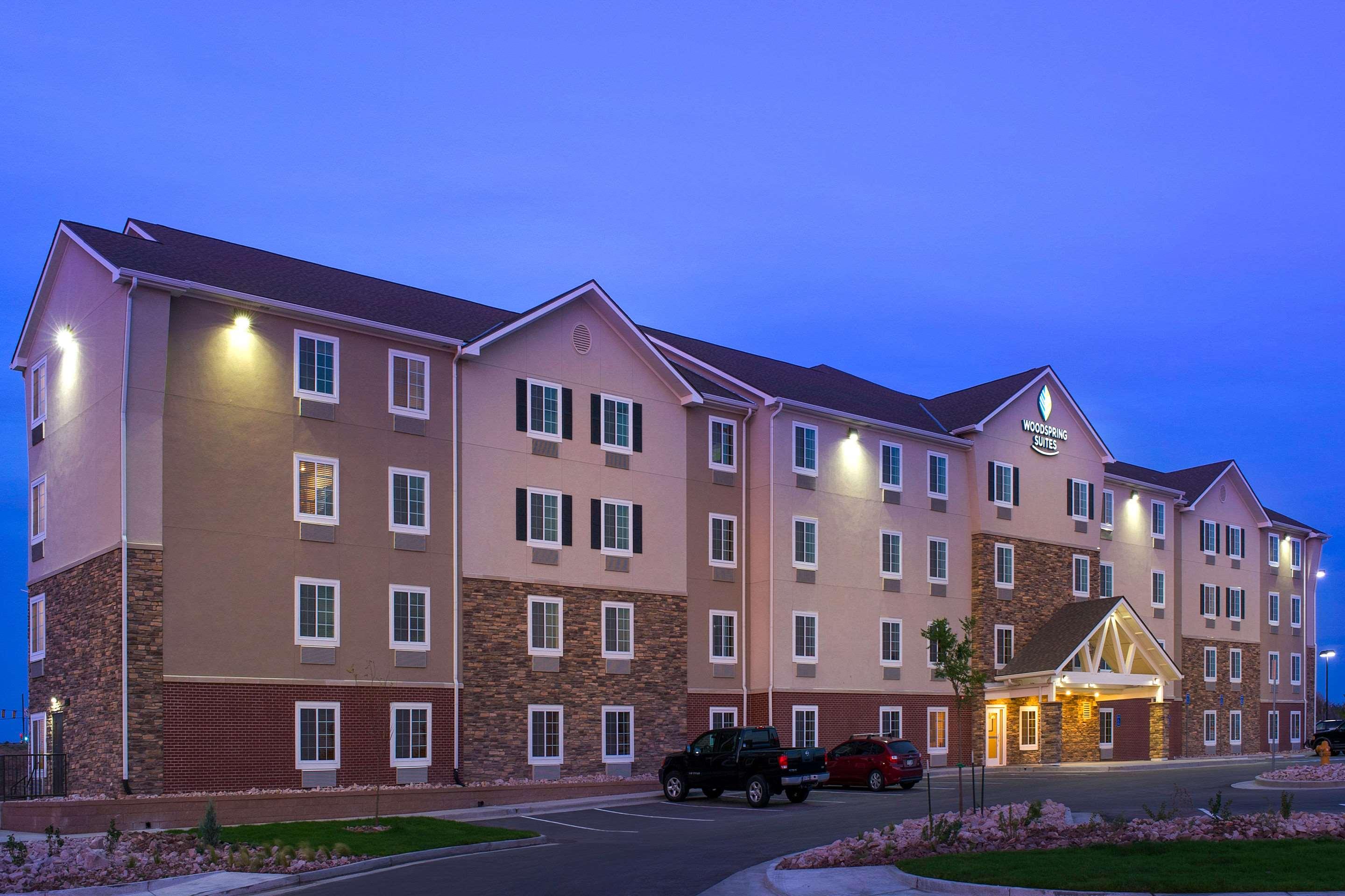 Woodsprings Suites Aurora East — photo 4