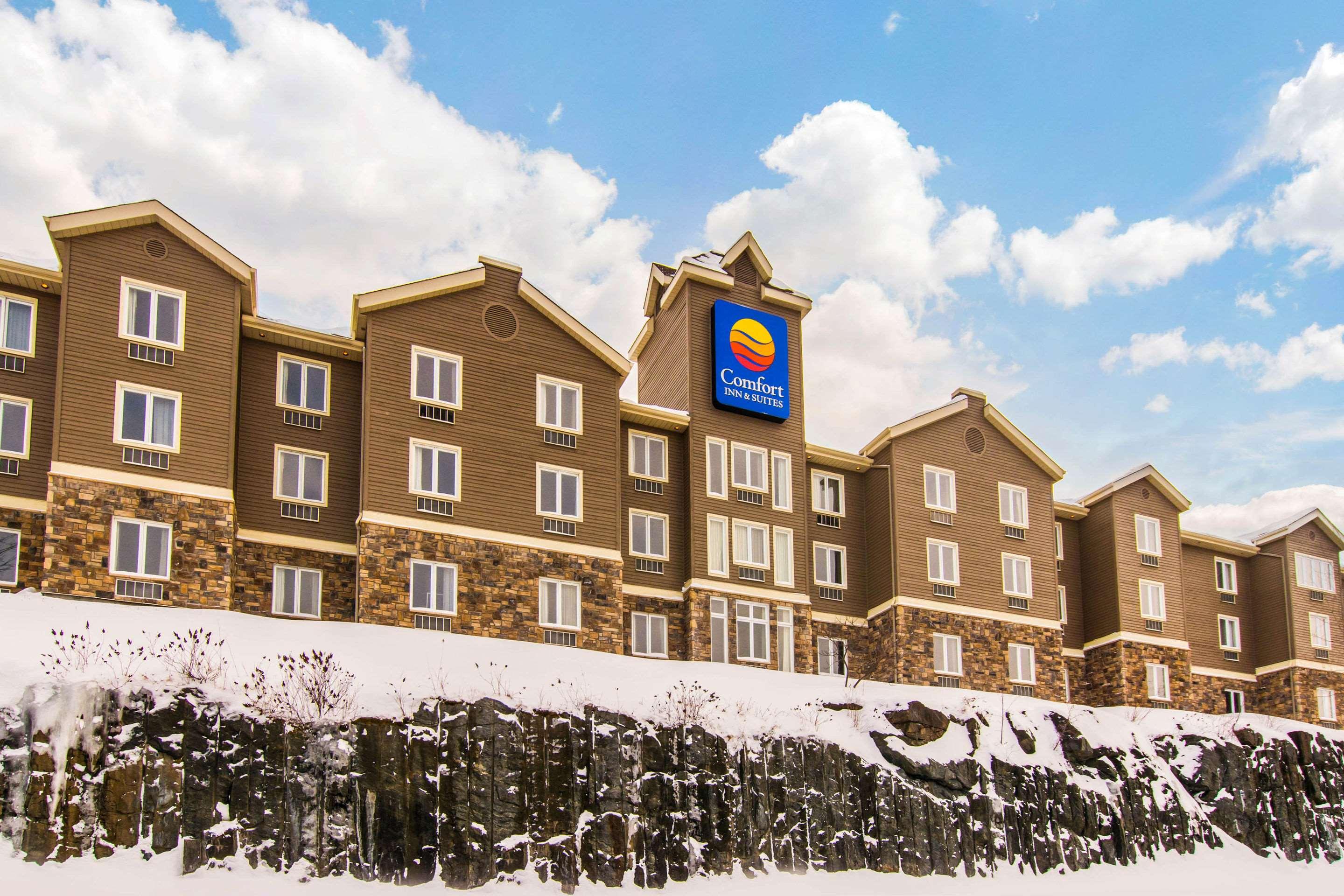 Comfort Inn & Suites — photo 5