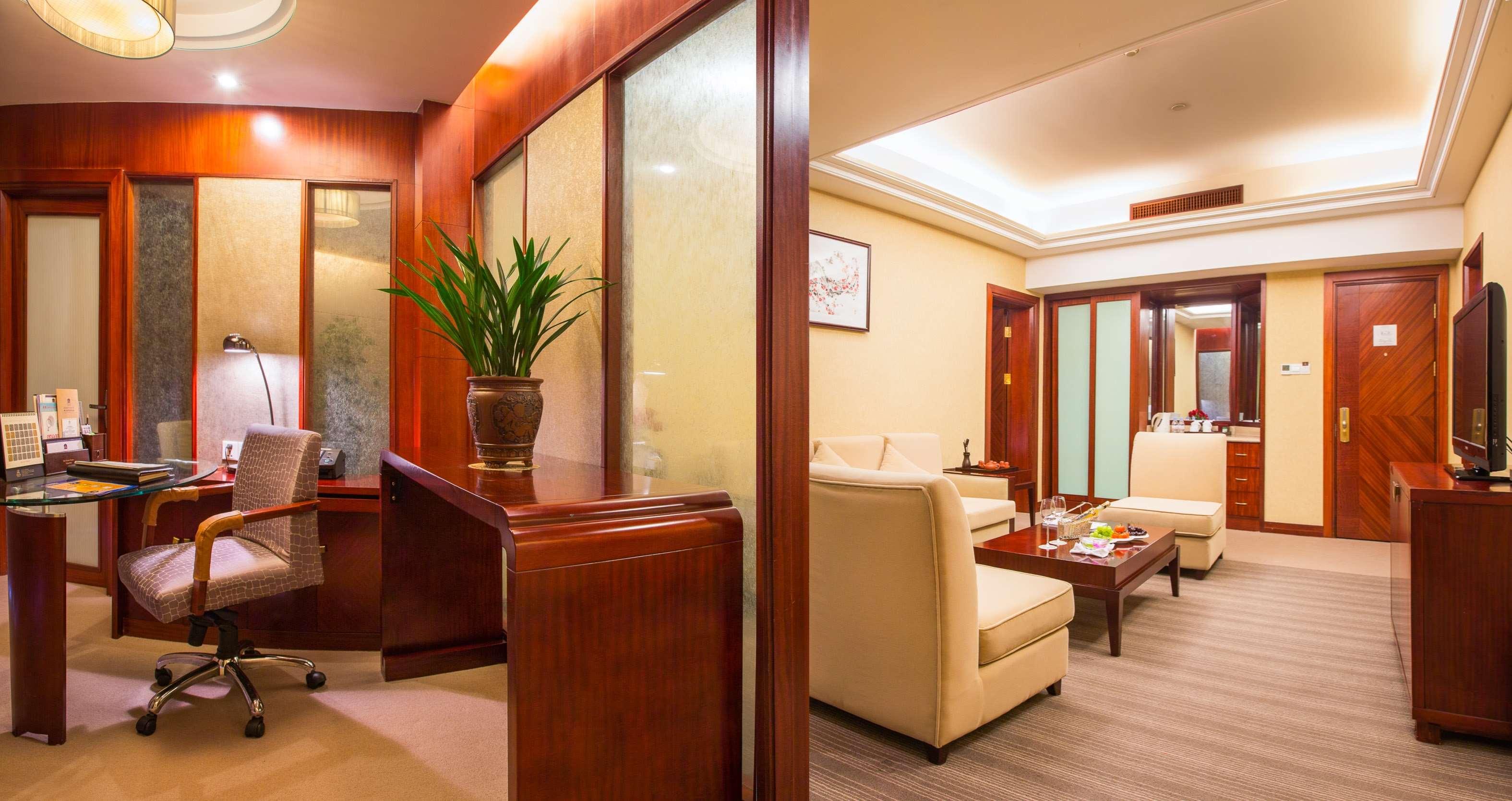 Best Western Premier Ocean Hotel — photo 4