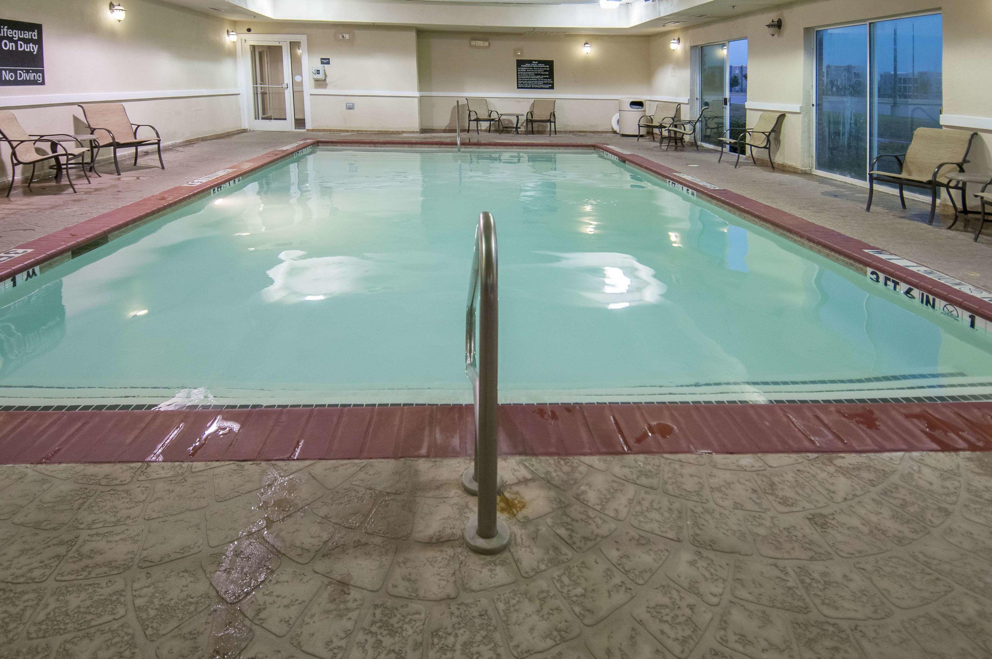 Hampton Inn & Suites Waxahachie — photo 5