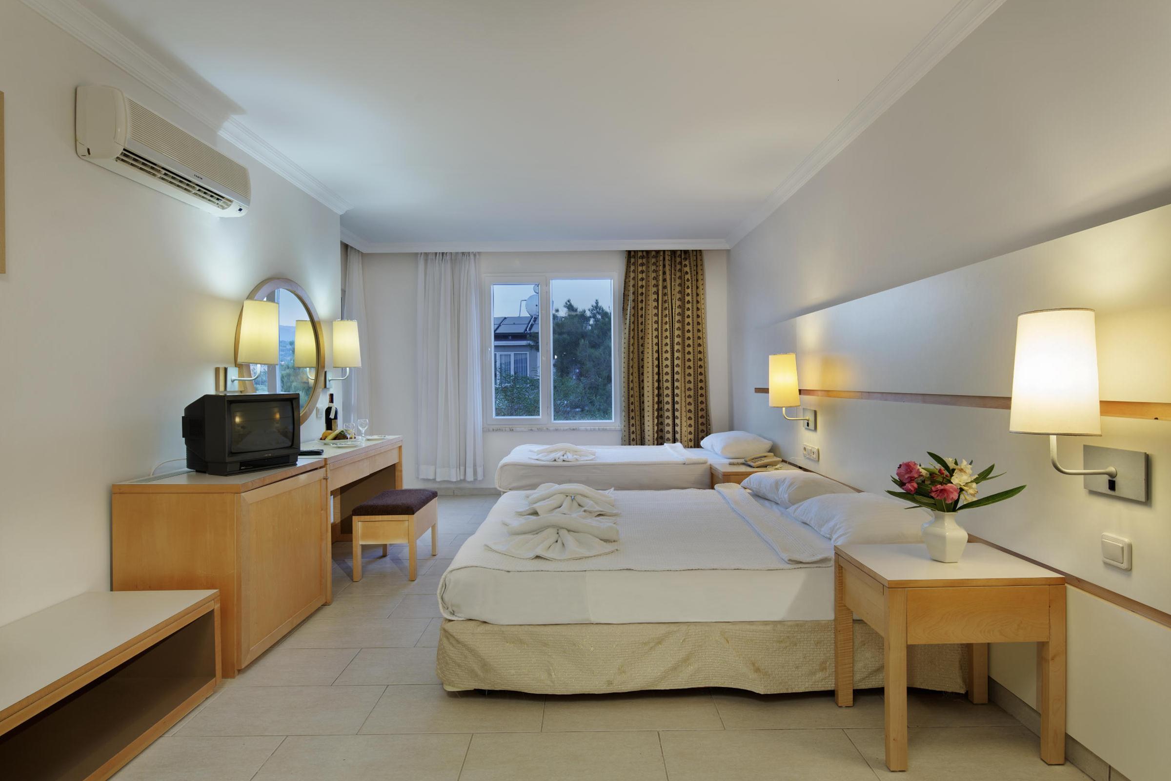 Larissa Holiday Beach Club — photo 4