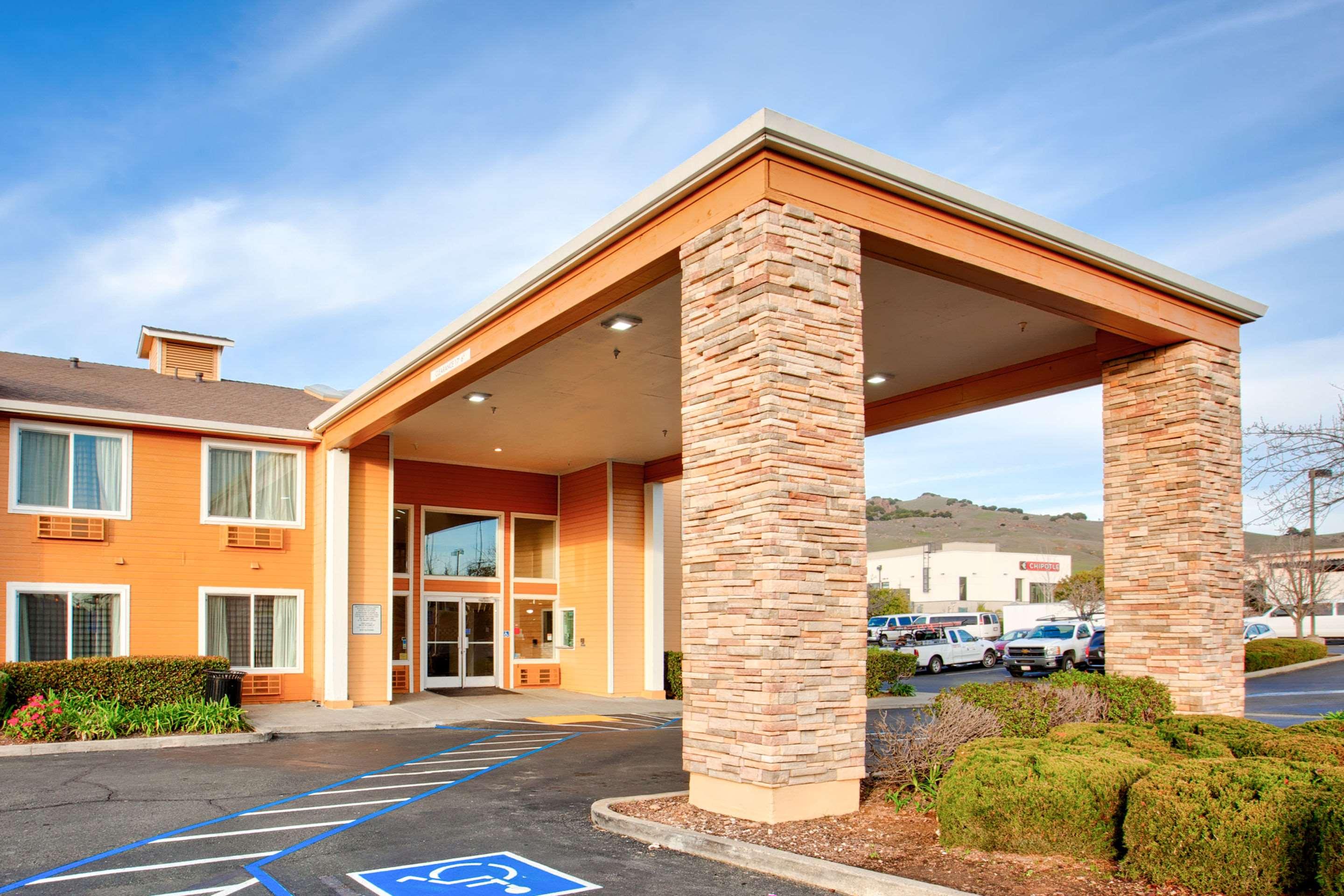 Quality Inn near Six Flags Discovery Kingdom-Napa Valley — photo 5