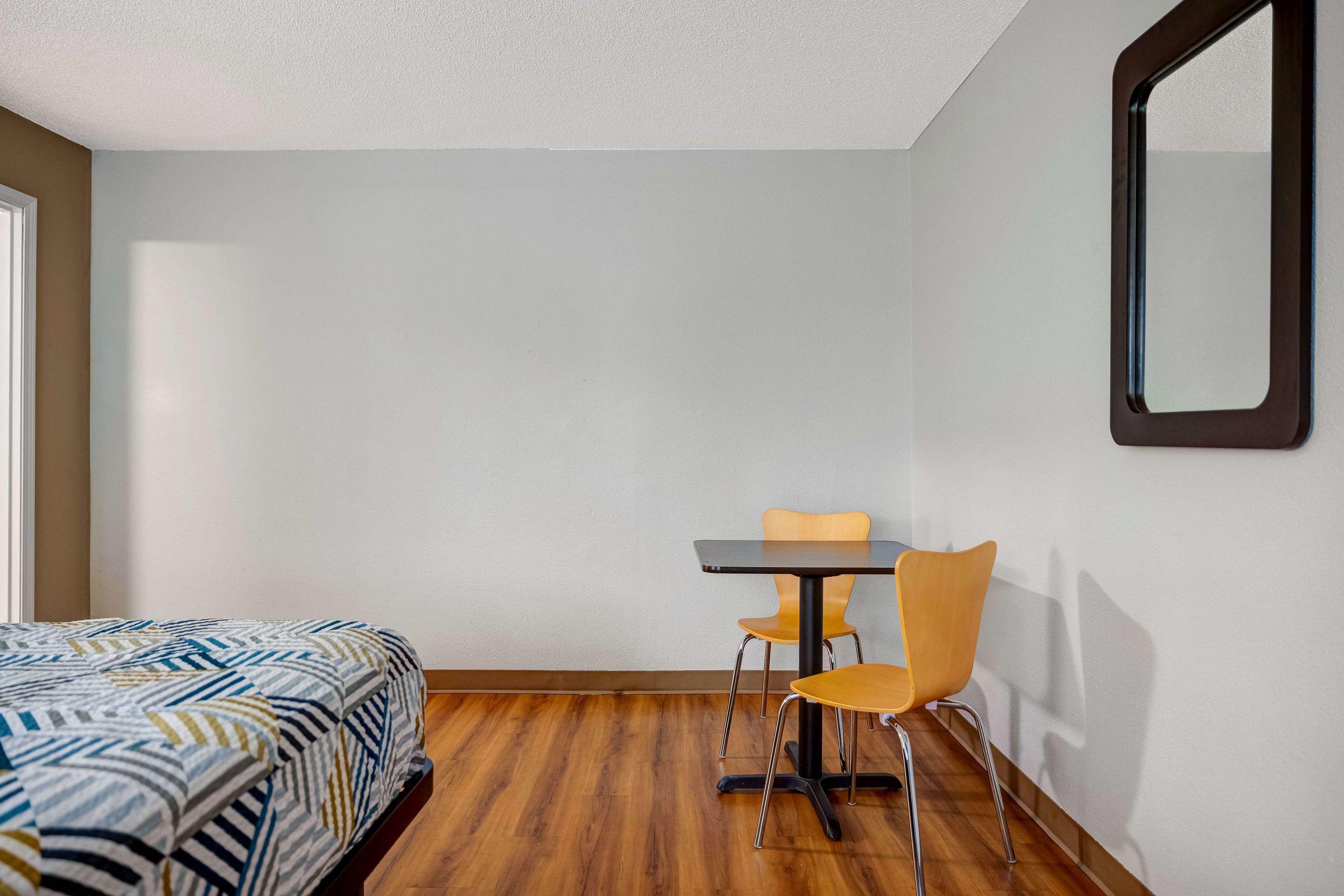 Motel 6 Portland Downtown — photo 4