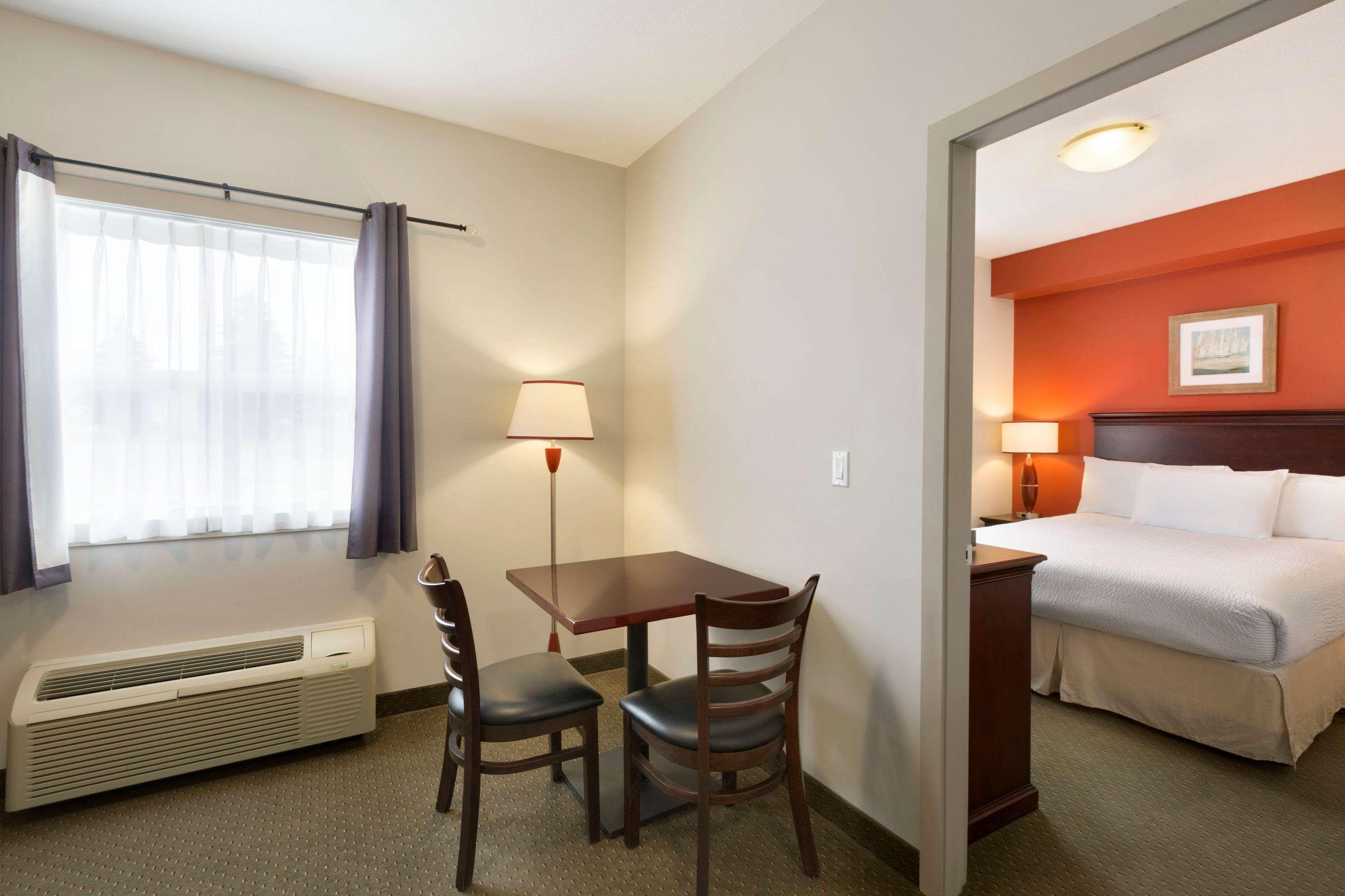 Travelodge Kindersley — photo 5