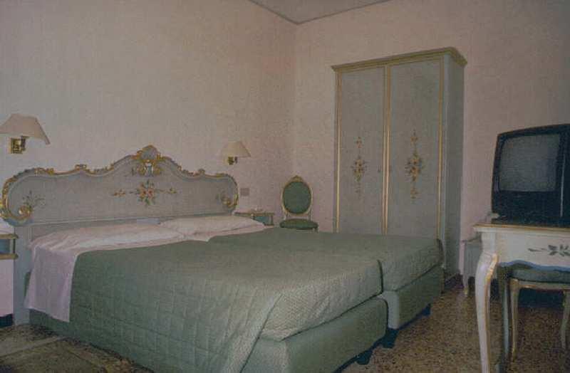 Serenissima — photo 3