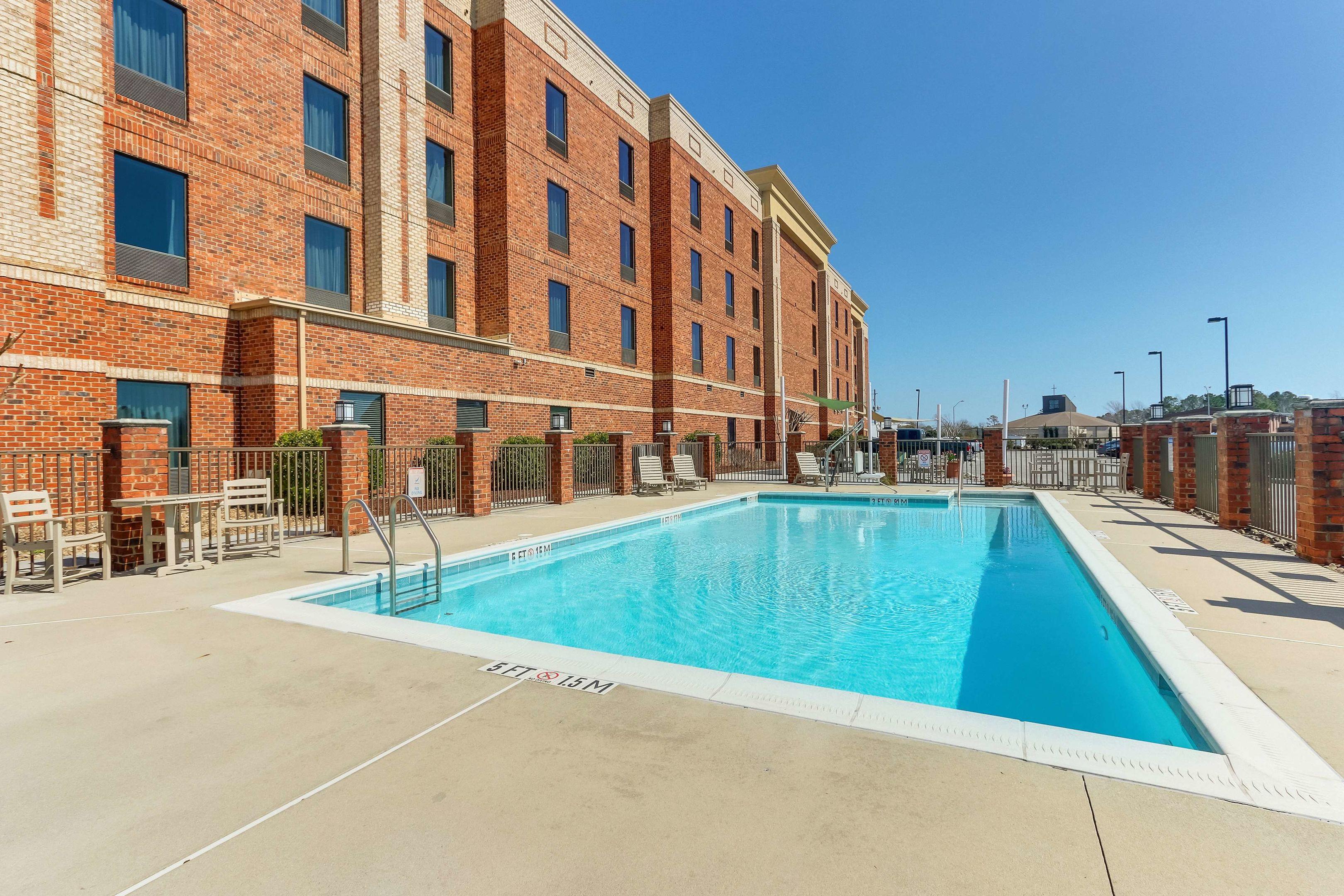 Hampton Inn and Suites Swansboro — photo 4