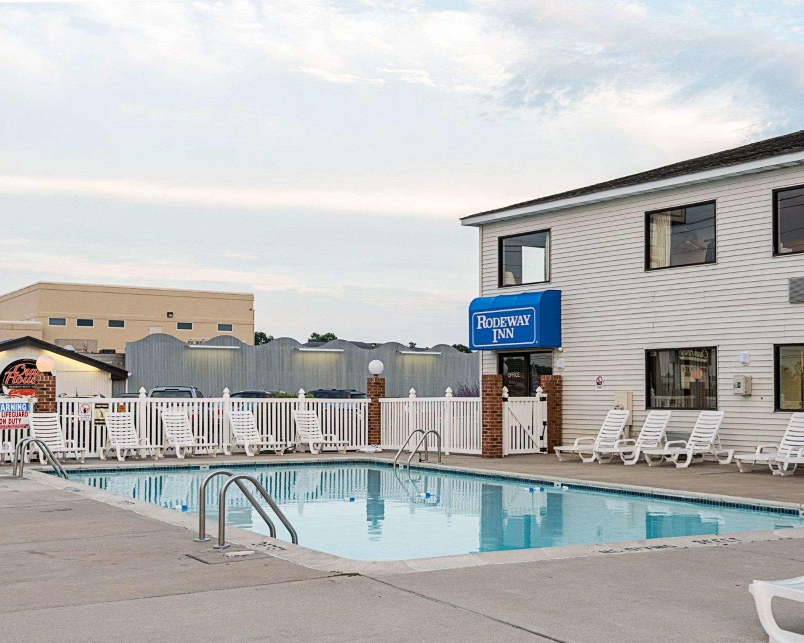 Rodeway Inn & Suites — photo 5