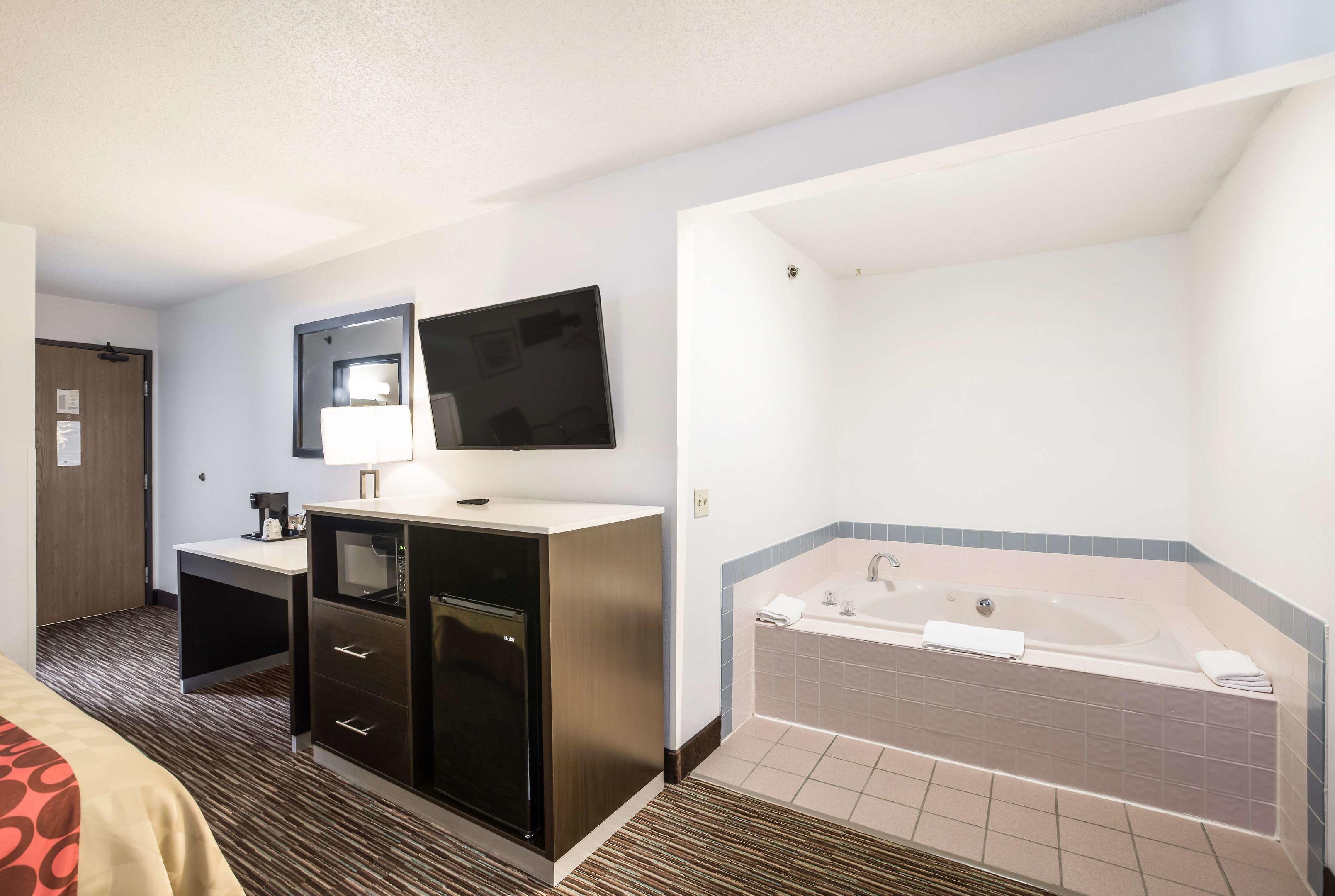 Americas Best Value Inn - Charlotte — photo 5