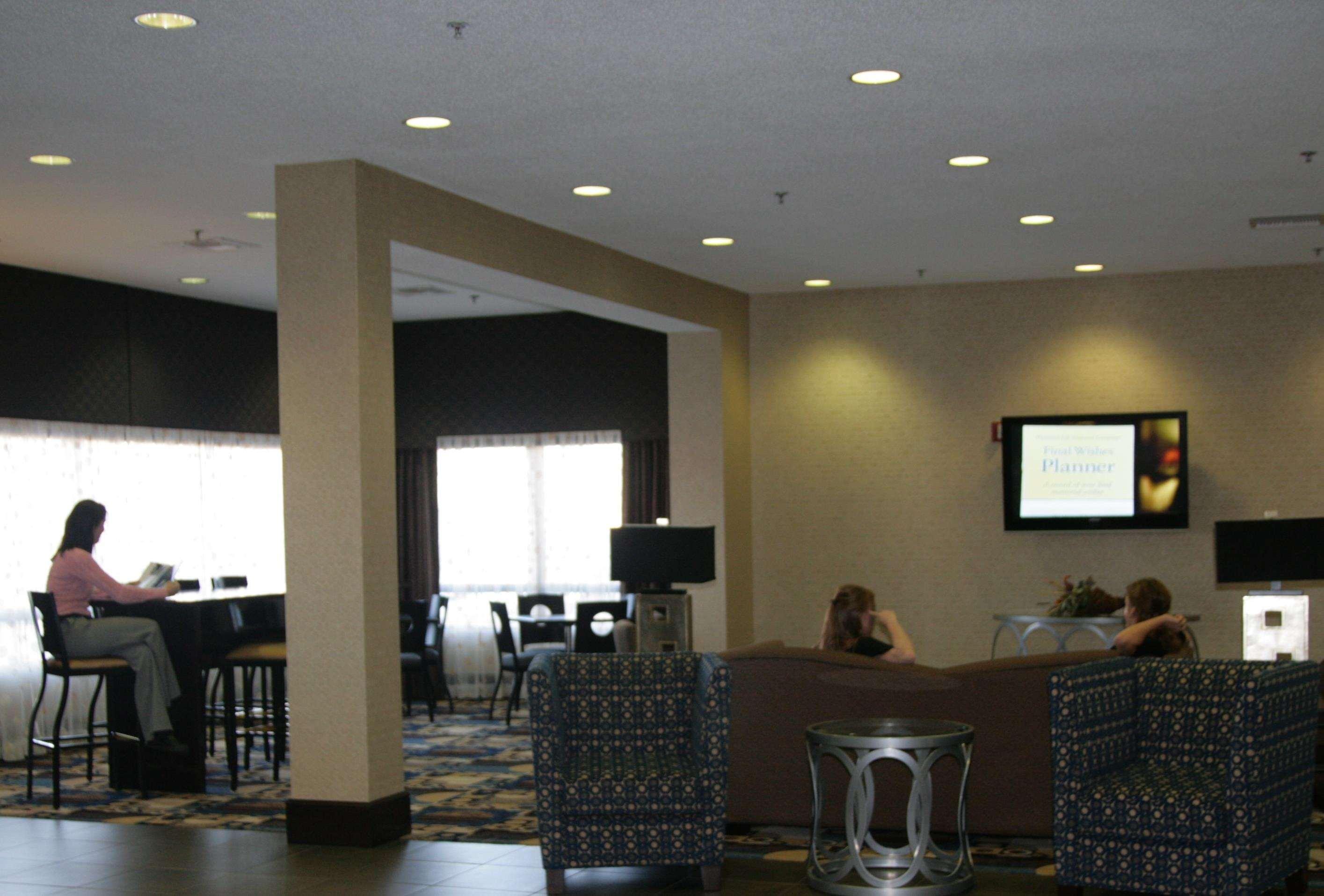 Hampton Inn Olathe — photo 4