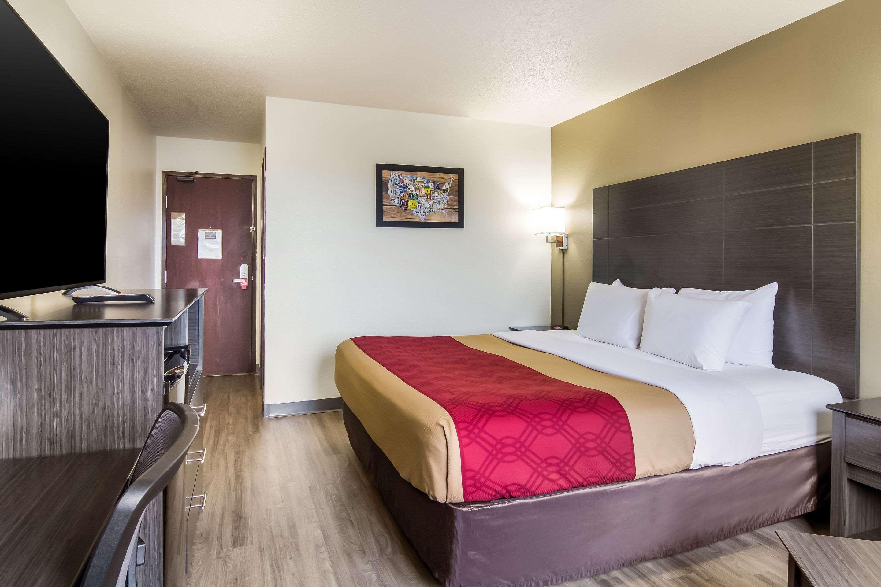 Econo Lodge Somerset I-70 I-76 — photo 5