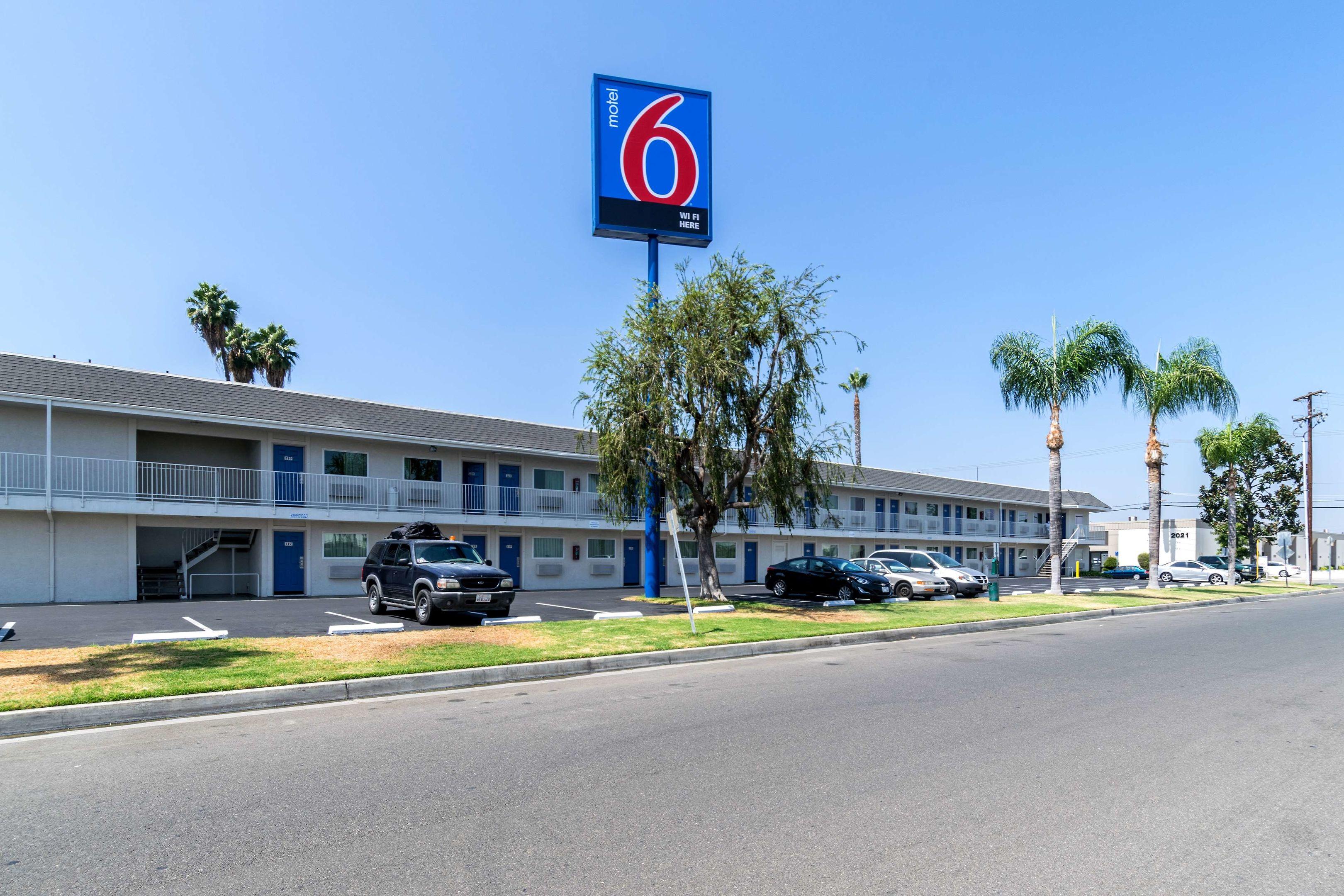 Motel 6 Anaheim - Fullerton East — photo 4