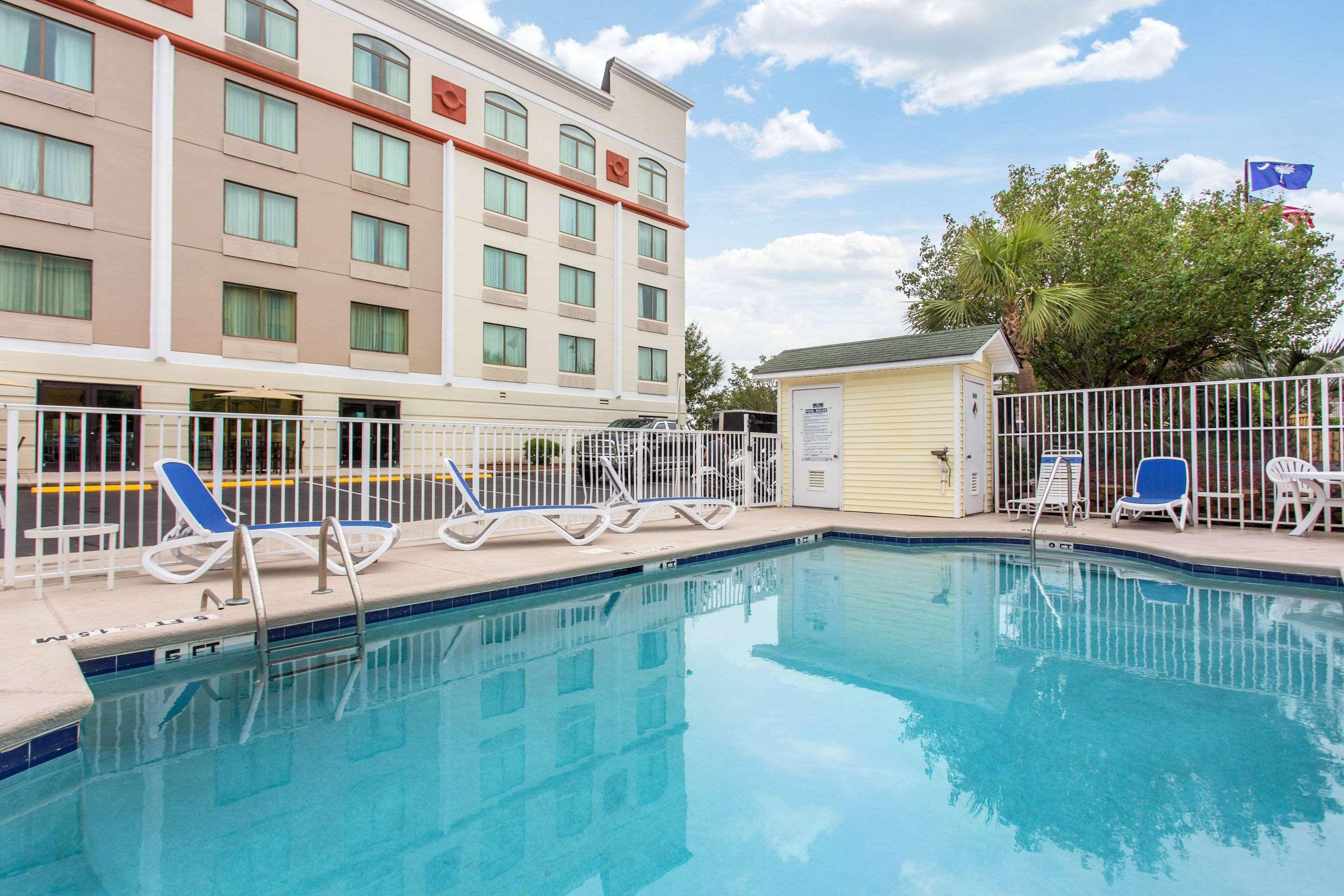 Quality Inn & Suites — photo 3