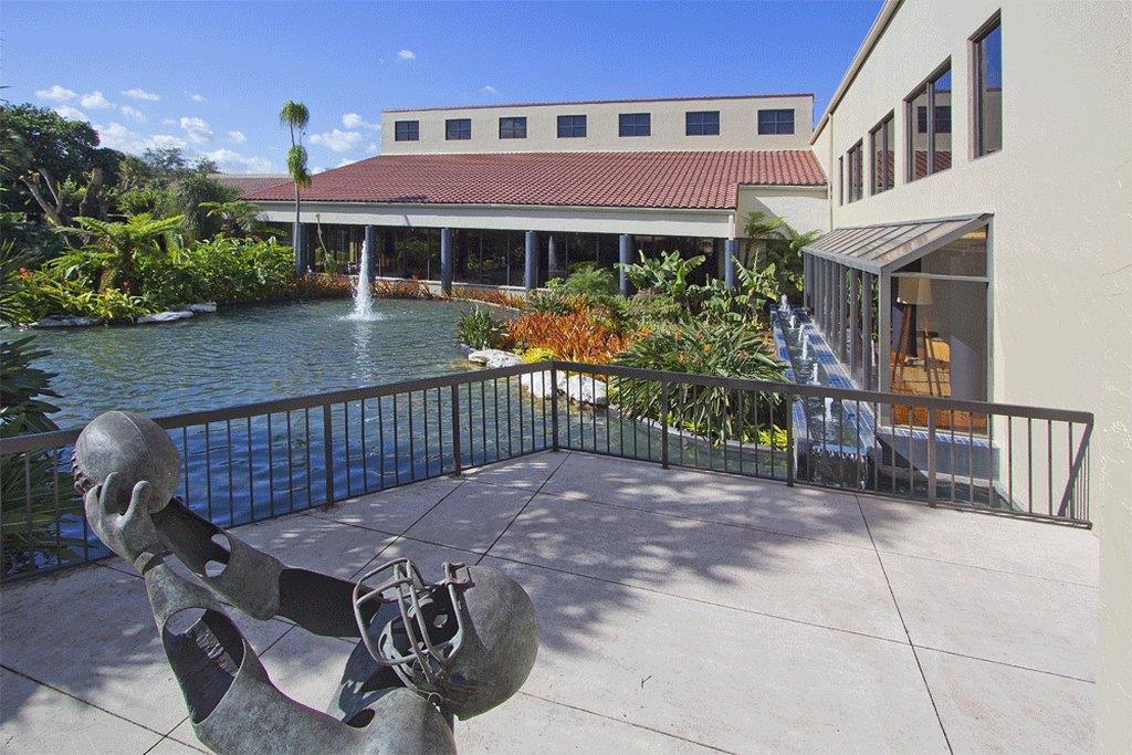 Shula's Hotel & Golf Club — photo 5