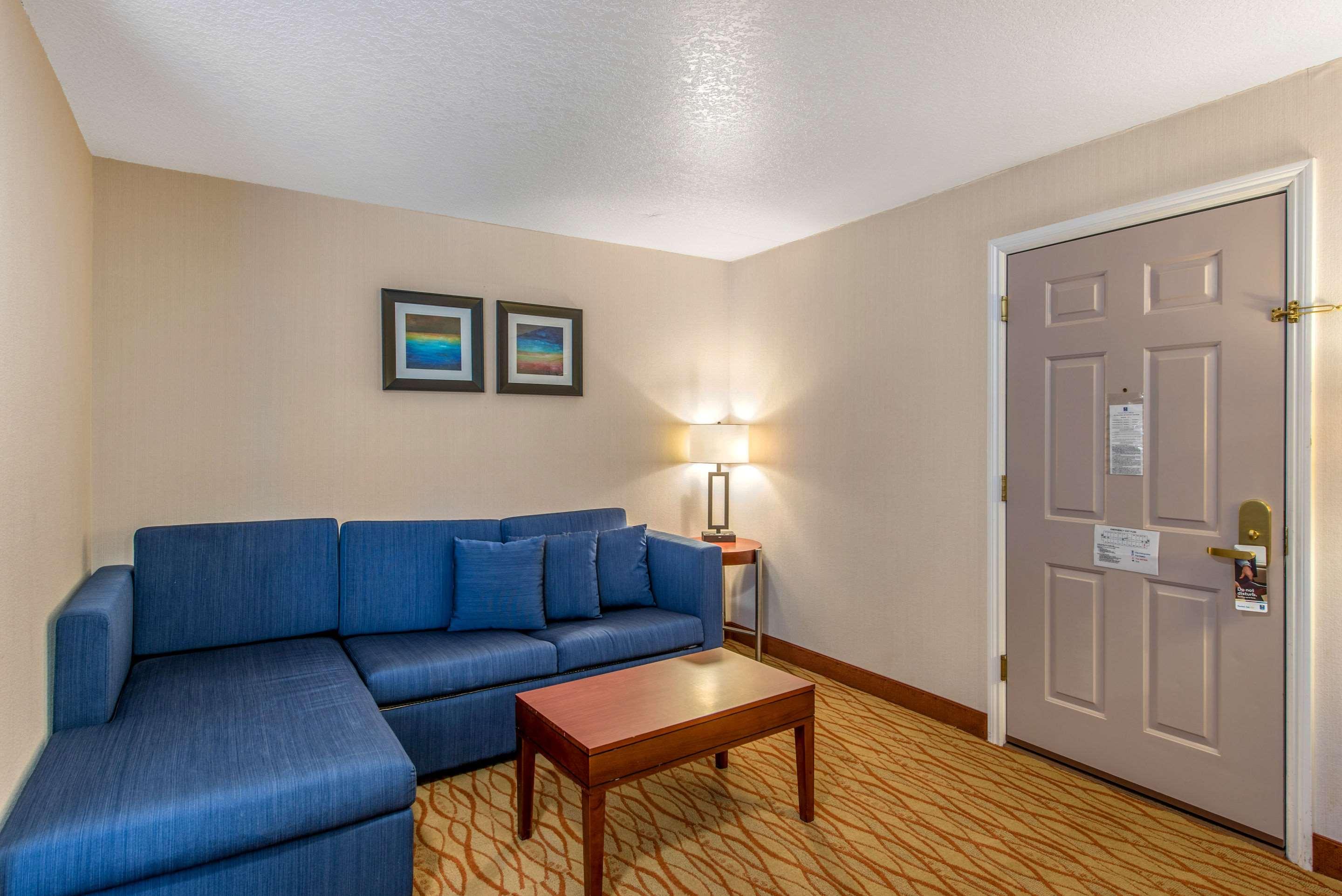 Comfort Inn Mount Shasta Area — photo 5