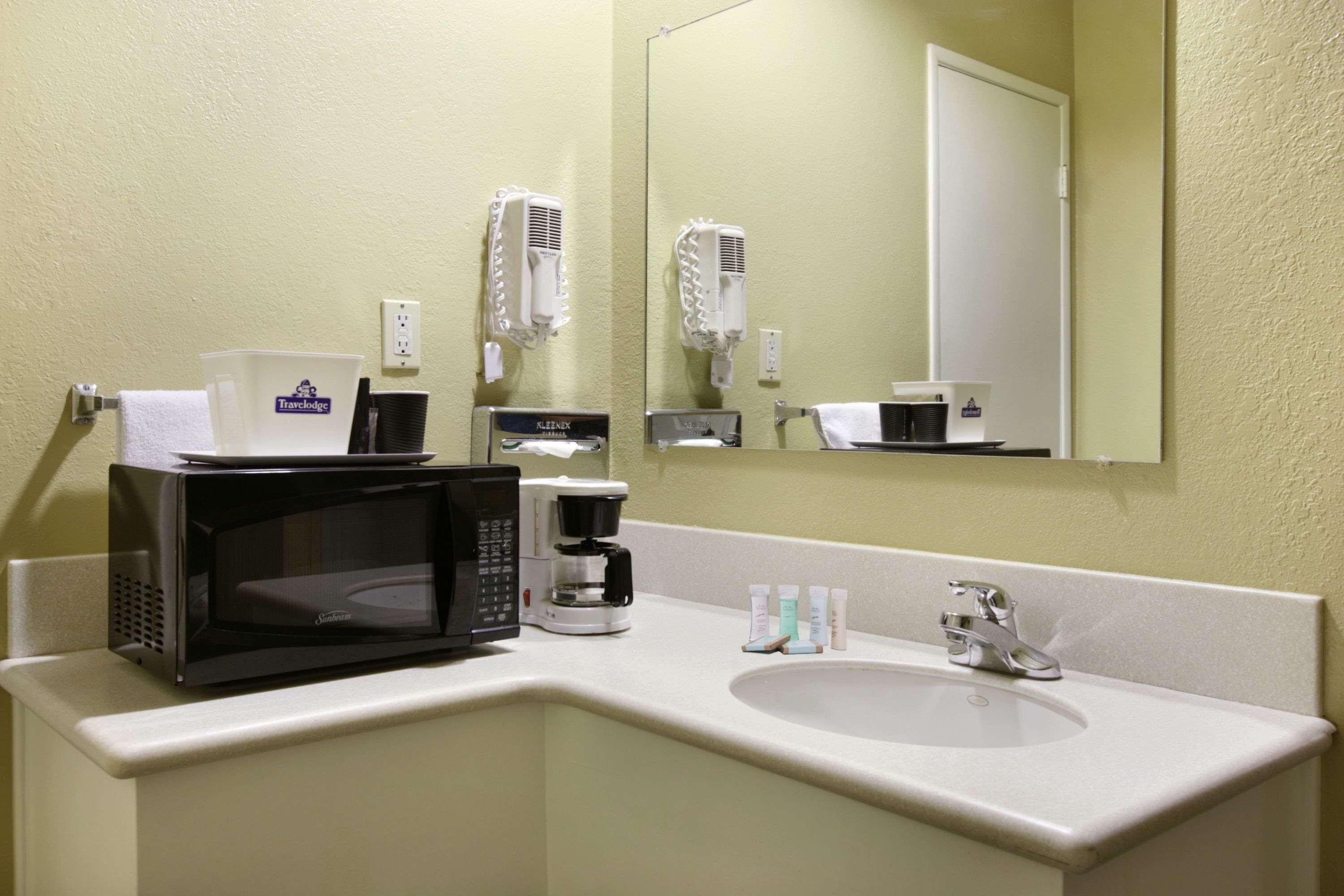 Travelodge by Wyndham Cathedral City — photo 5
