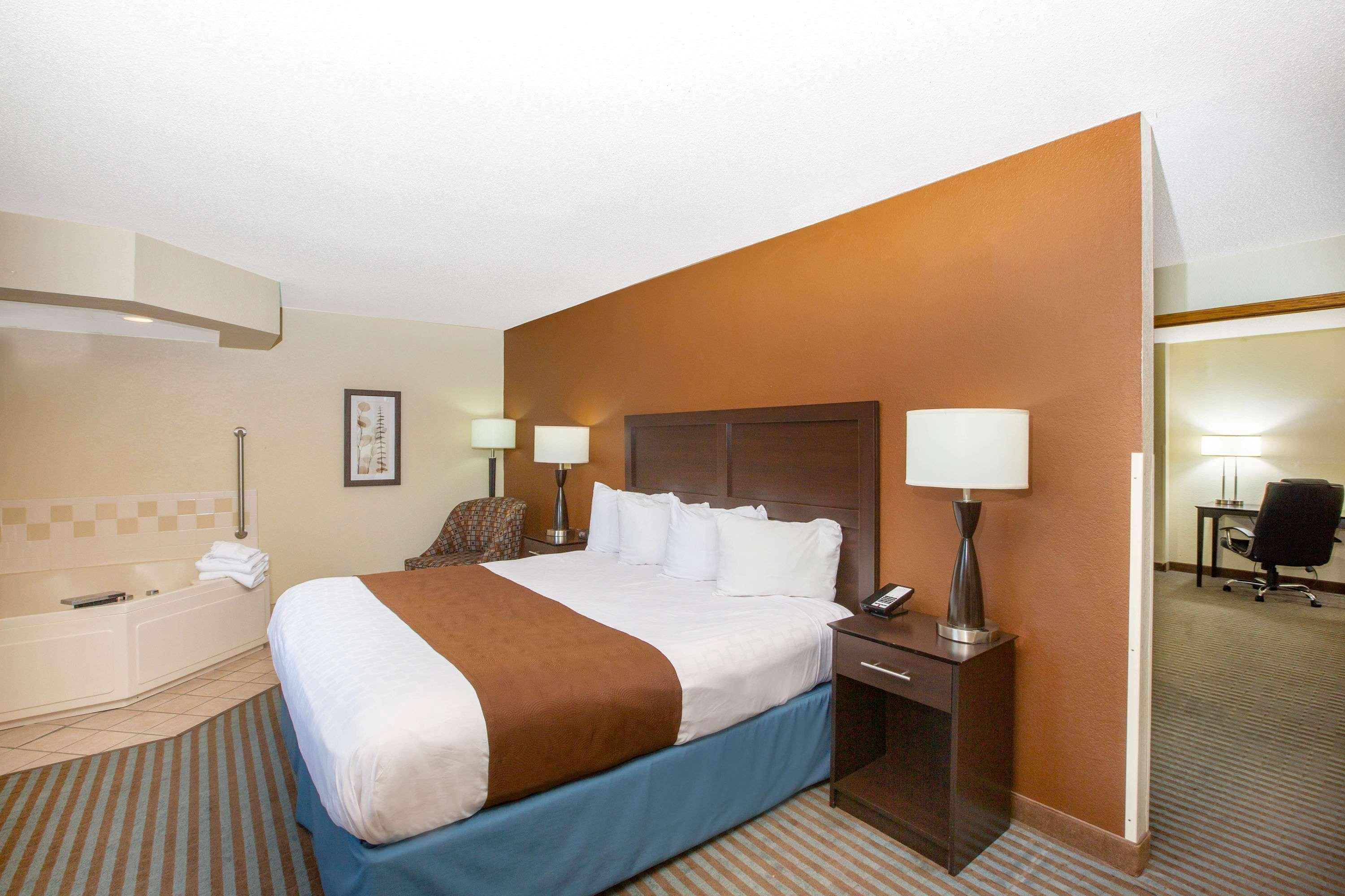 AmericInn Lincoln North — photo 3