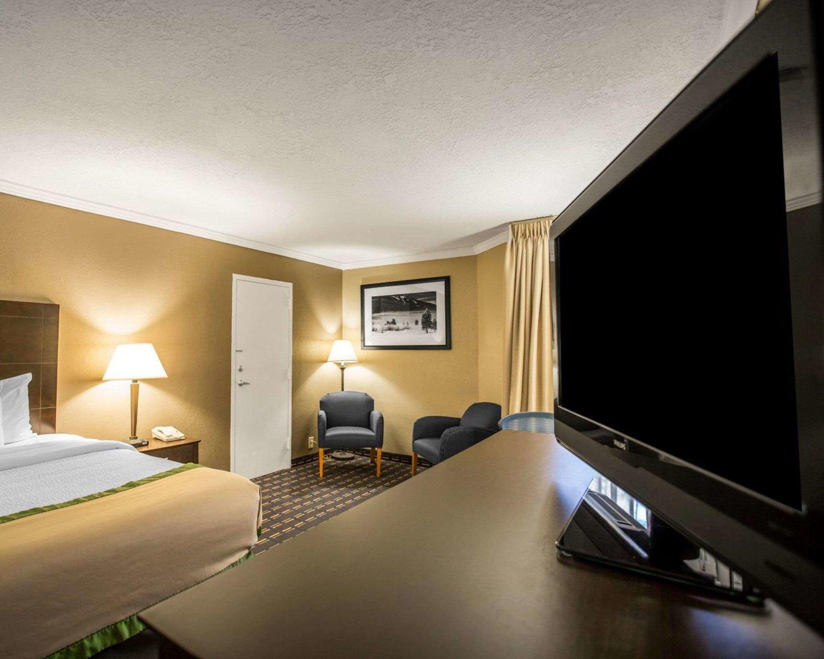 Clarion Inn Asheville Airport — photo 5