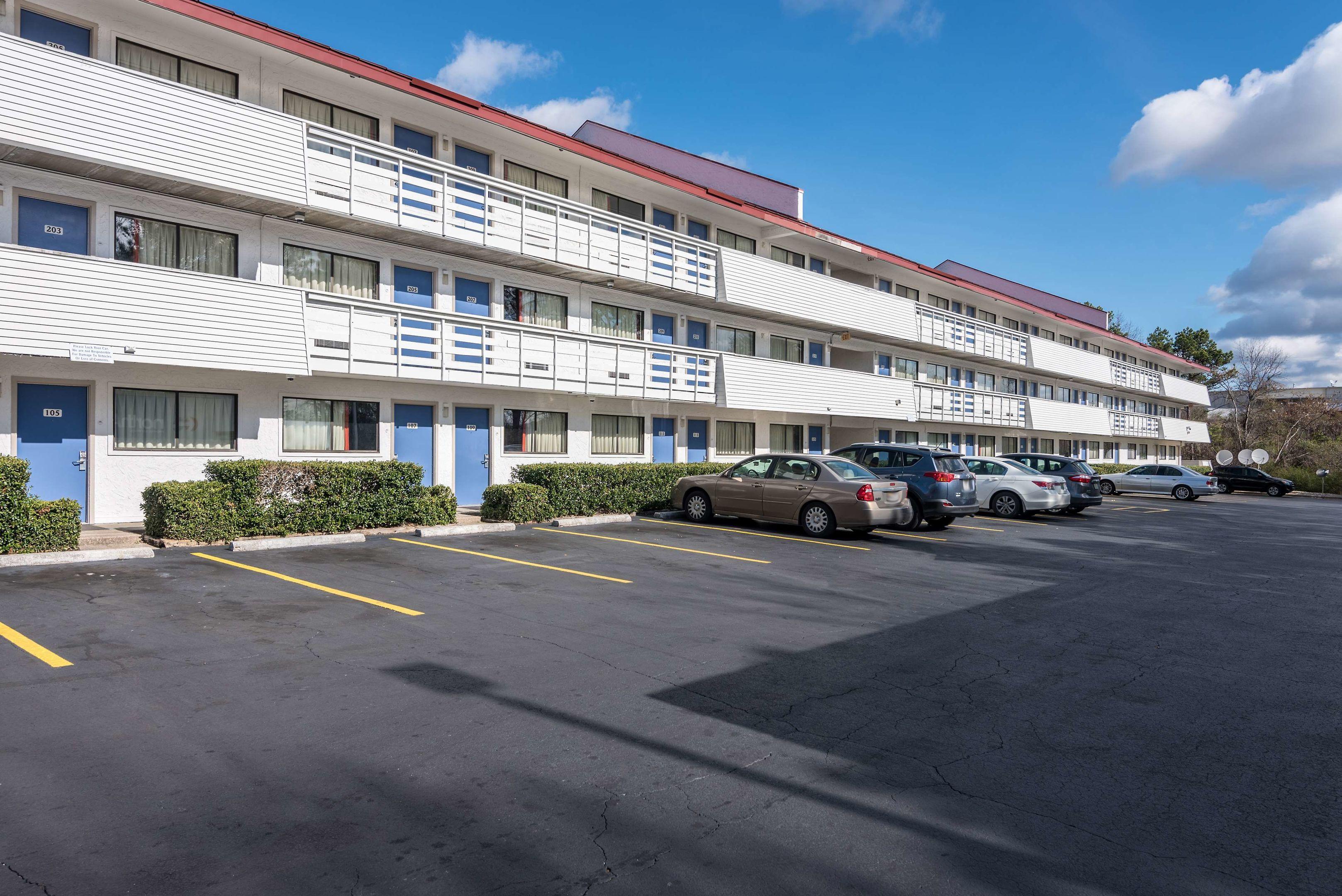 Motel 6 Birmingham — photo 4