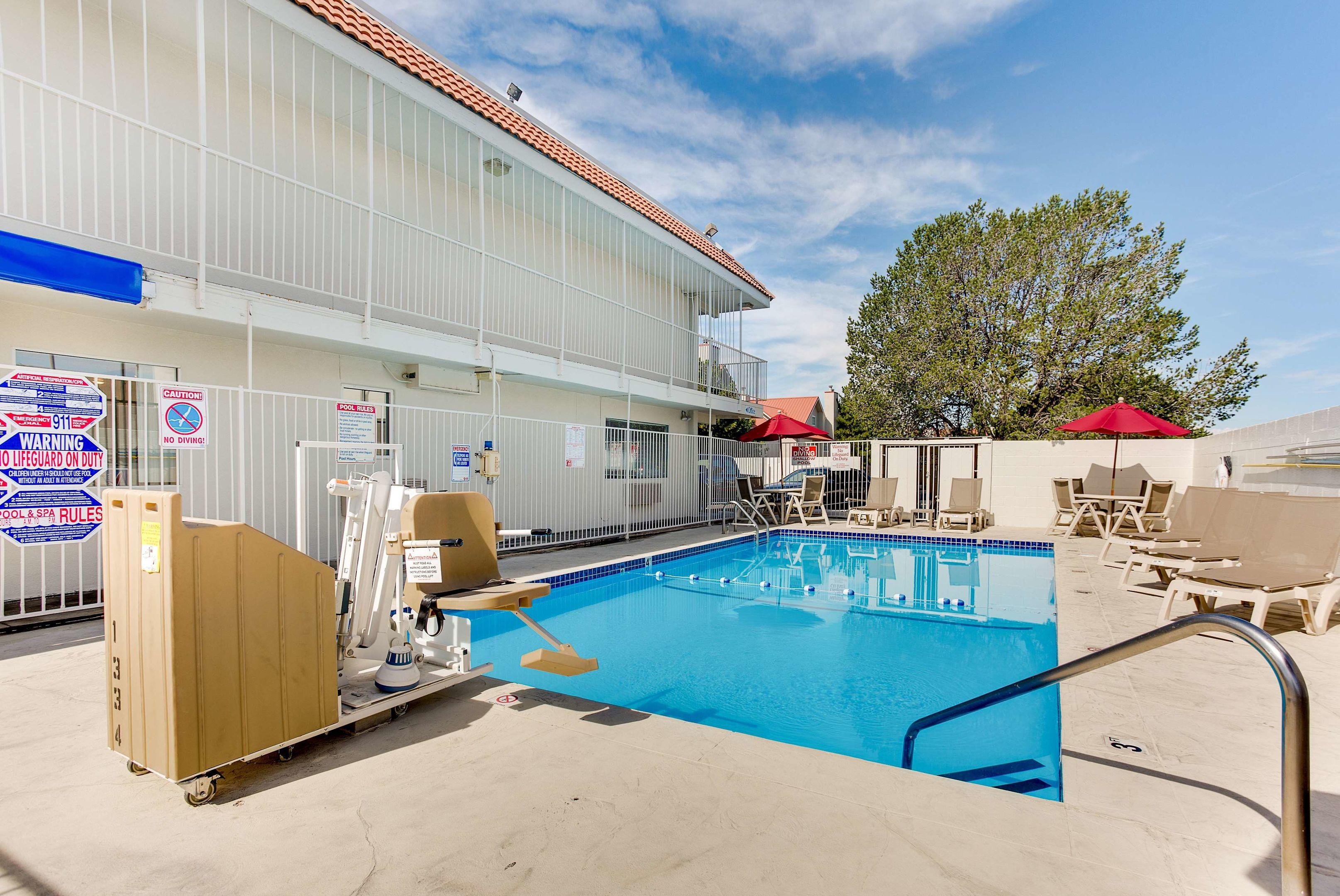 Motel 6 Albuquerque - Carlisle — photo 5