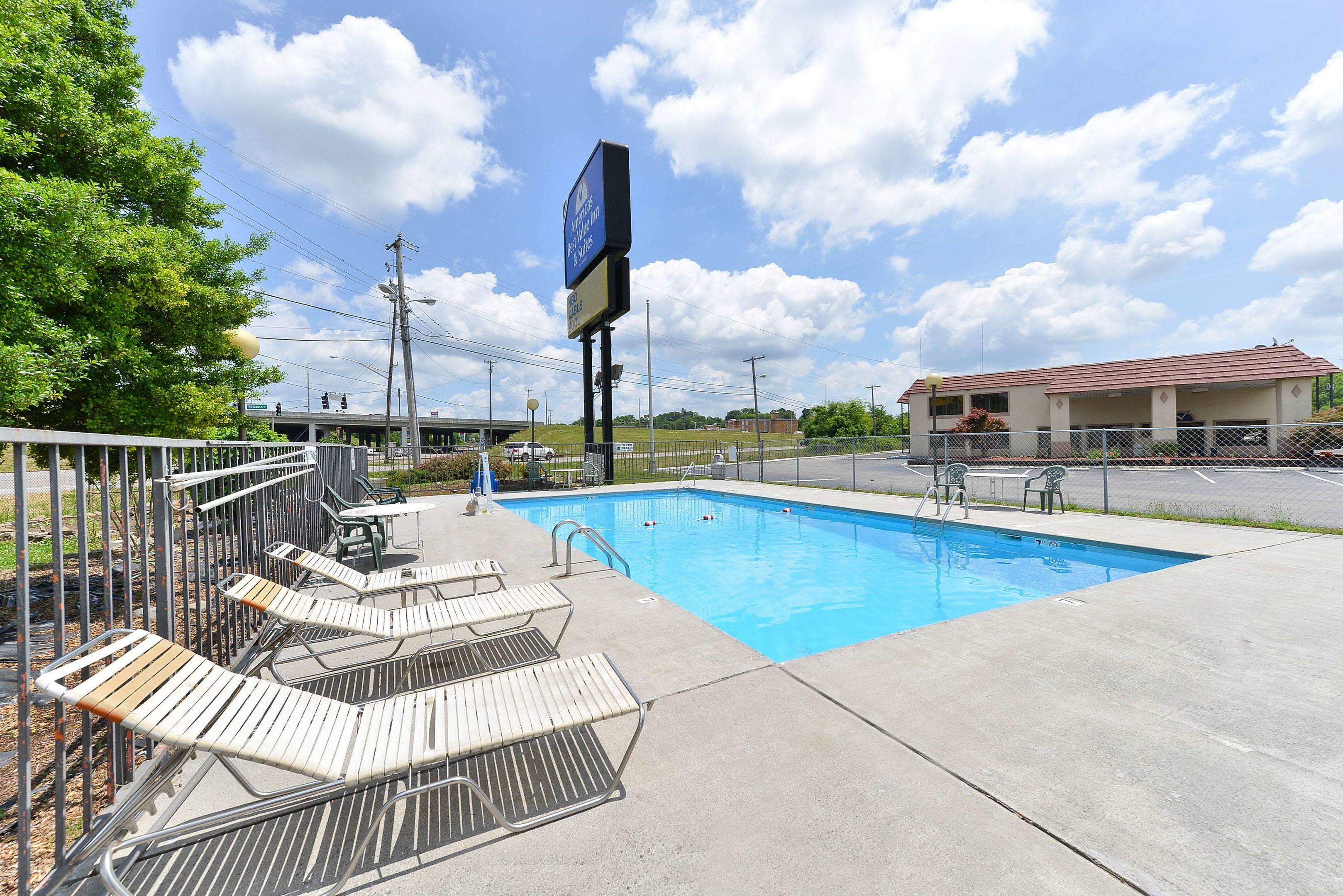Americas Best Value Inn & Suites-Knoxville North — photo 3