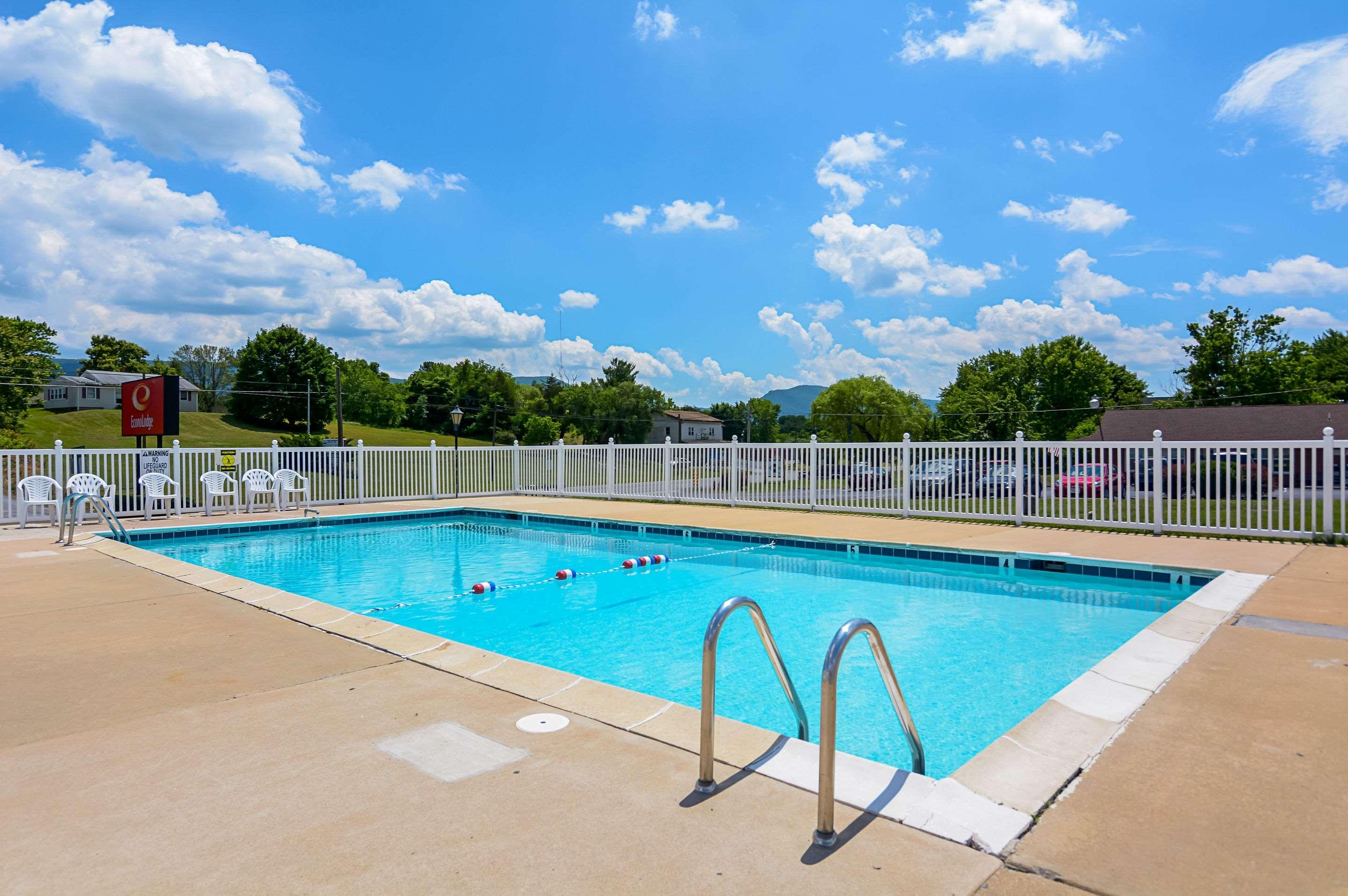 Econo Lodge — photo 4