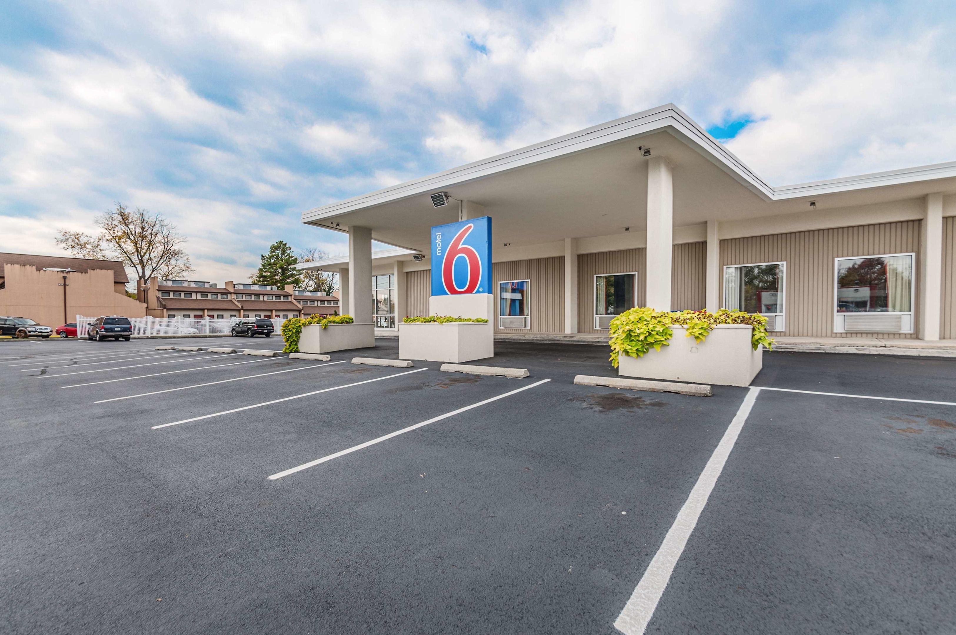 Motel 6 Winchester — photo 4