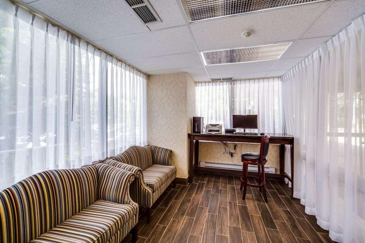 Monte Carlo Inn Toronto Markham Suites — photo 4
