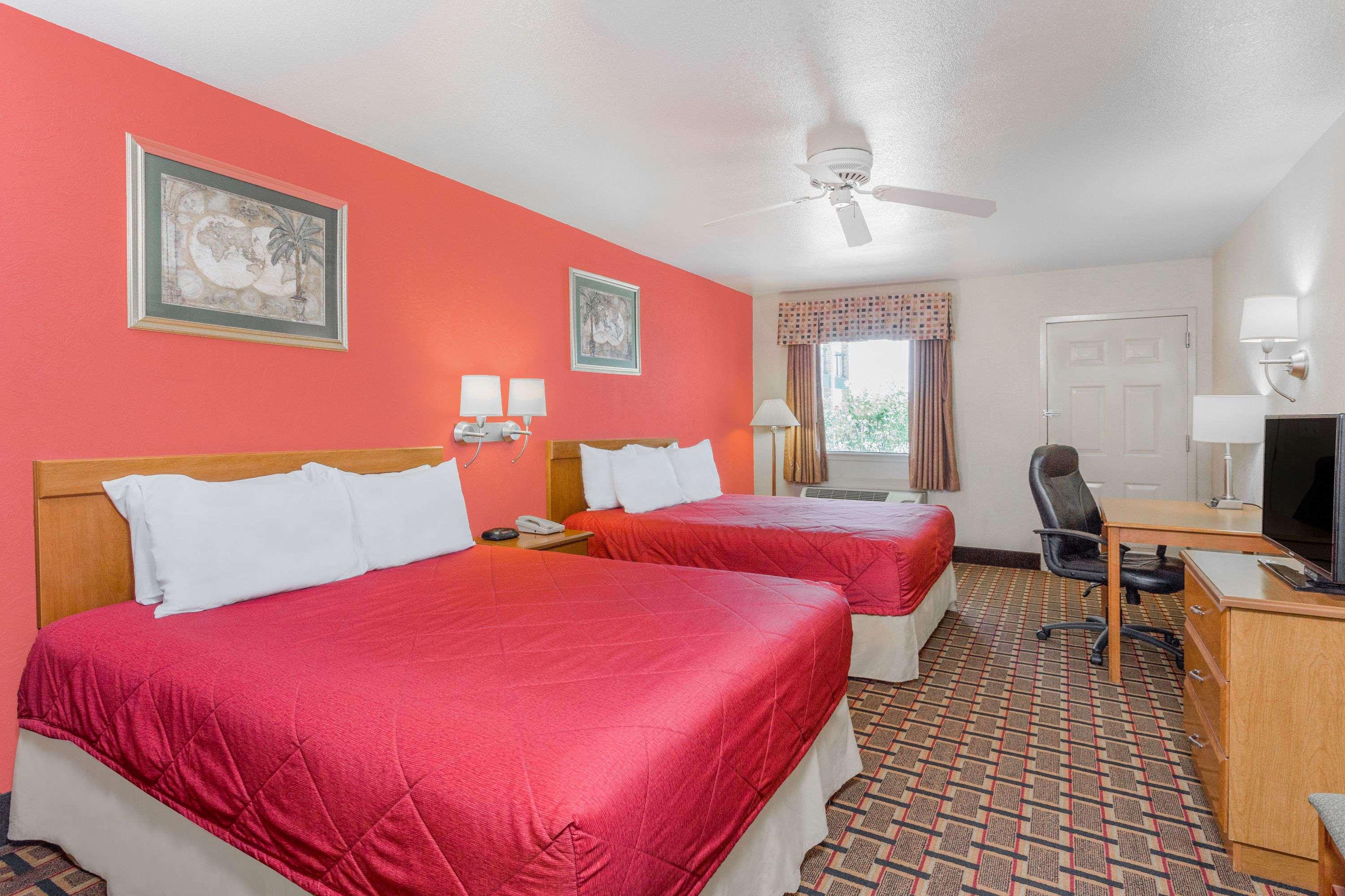 Ramada Limited San Angelo — photo 4