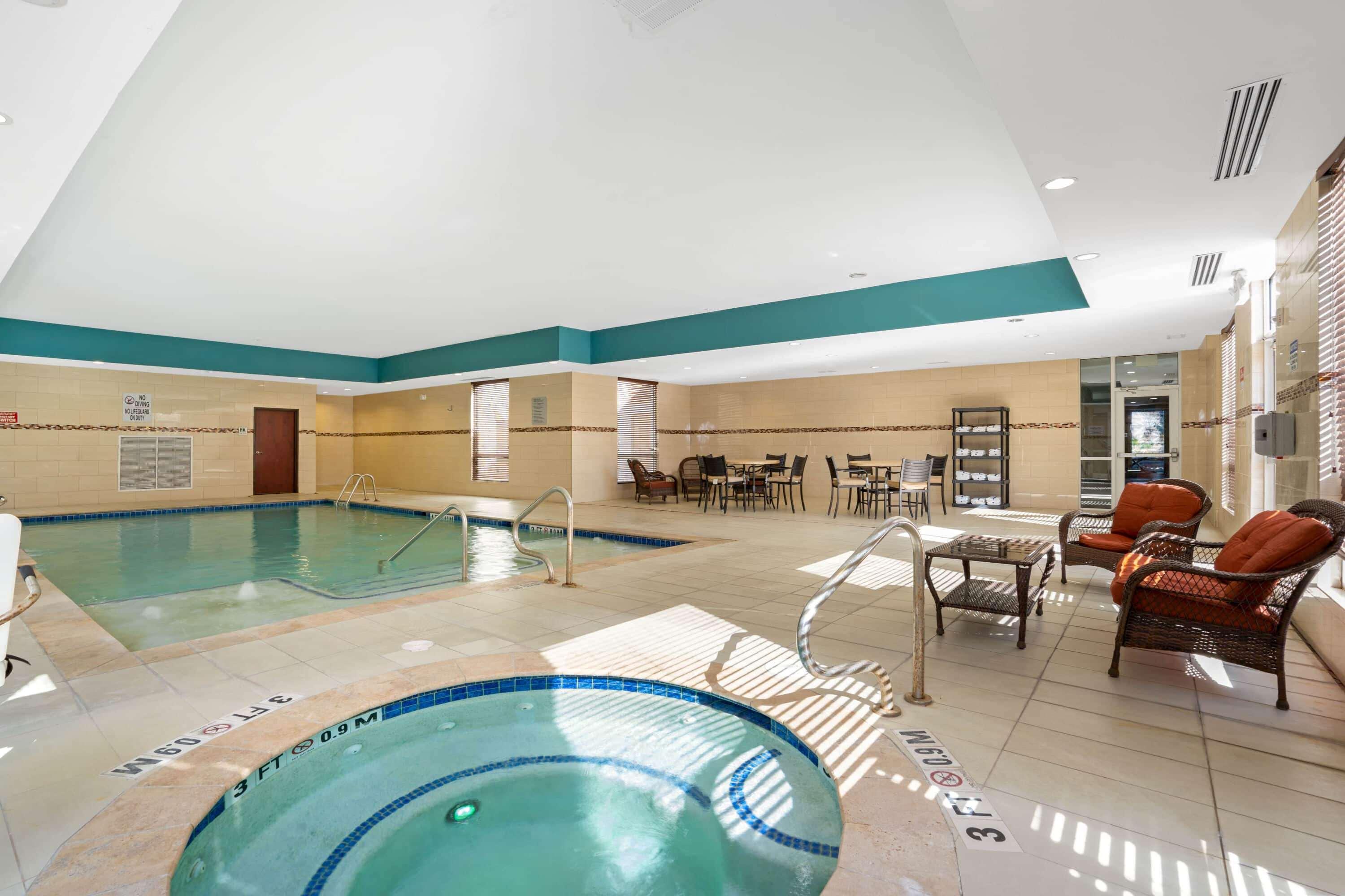 La Quinta Inn Ste Houston Willowbrook — photo 4