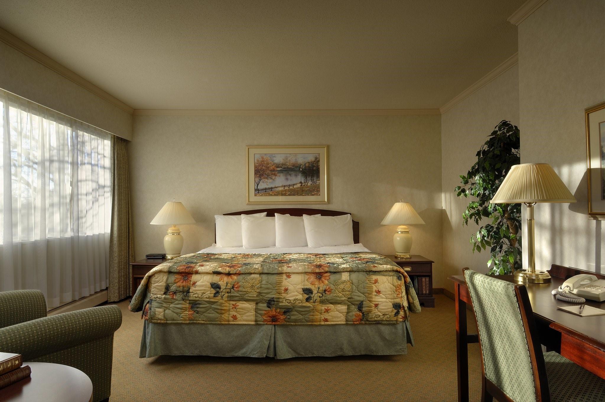 Royal Scot Hotel & Suites — photo 4