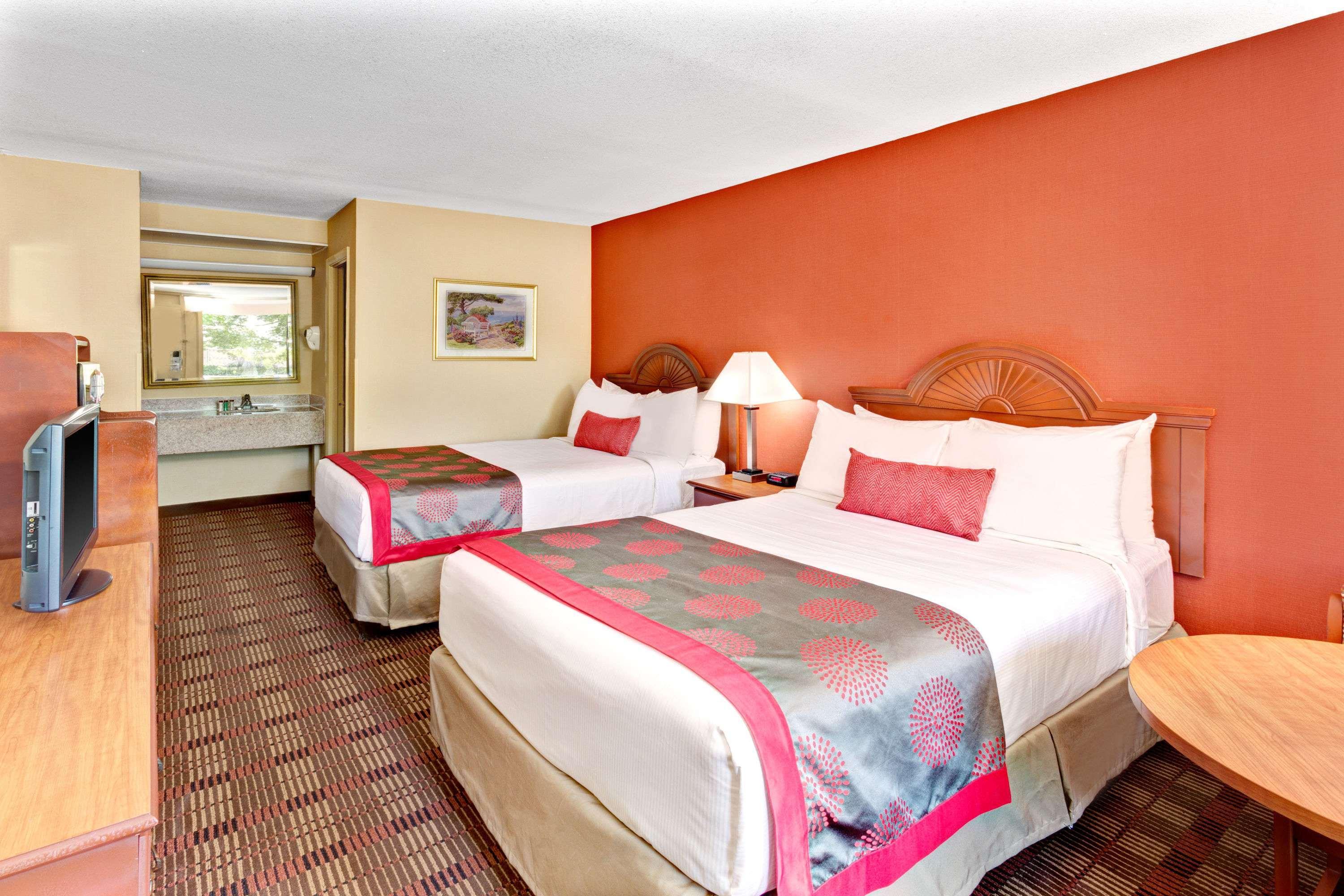 Ramada by Wyndham Baltimore West — photo 4