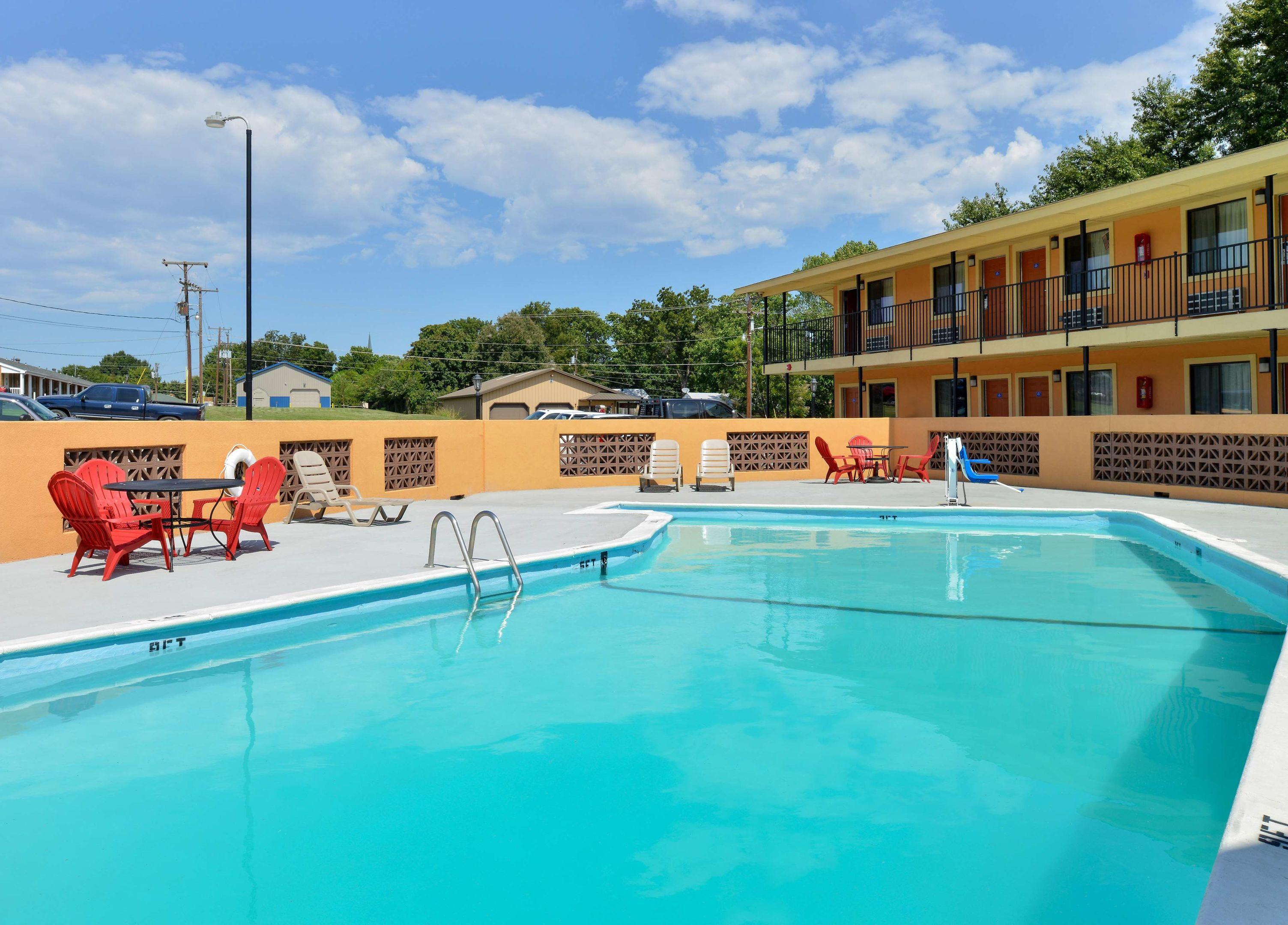 Americas Best Value Inn Ponca City — photo 3