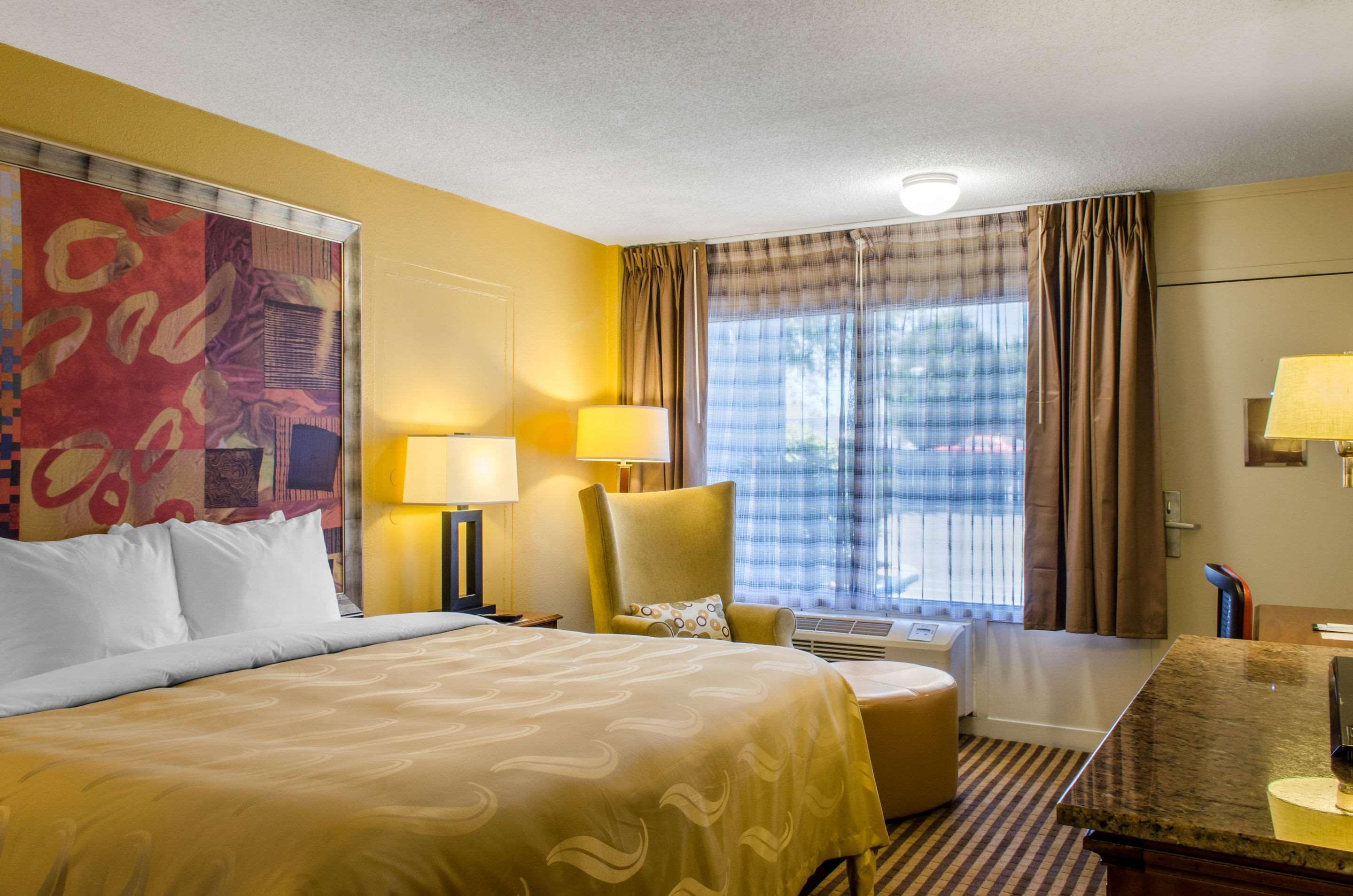 Quality Inn & Suites — photo 4